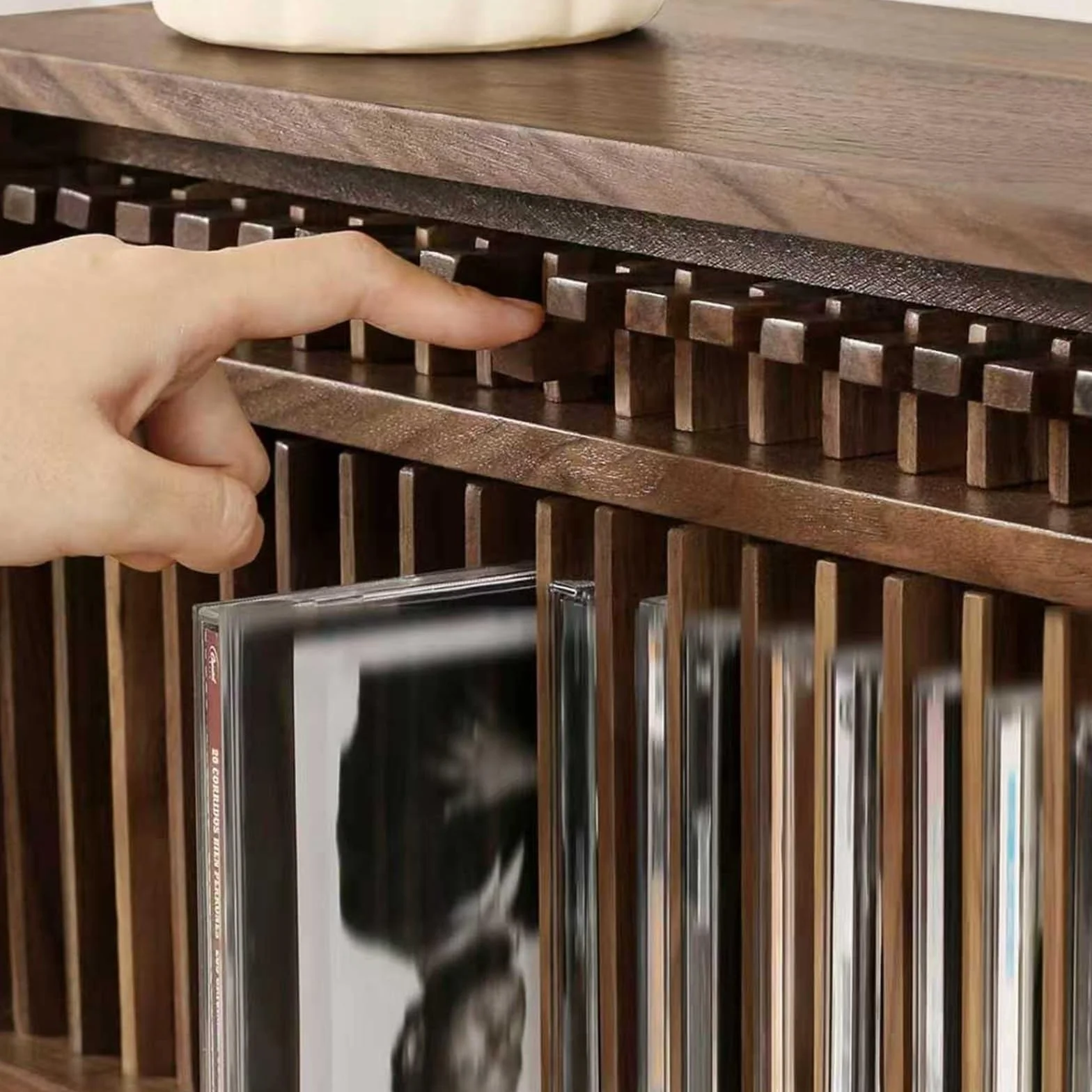 Drewniany stojak do przechowywania płyt CD, organizer na 19 standardowych etui na płyty CD, idealny do domu, biura, pokoju muzycznego, sali teatralnej, akcesoria biurkowe, kompaktowa konstrukcja