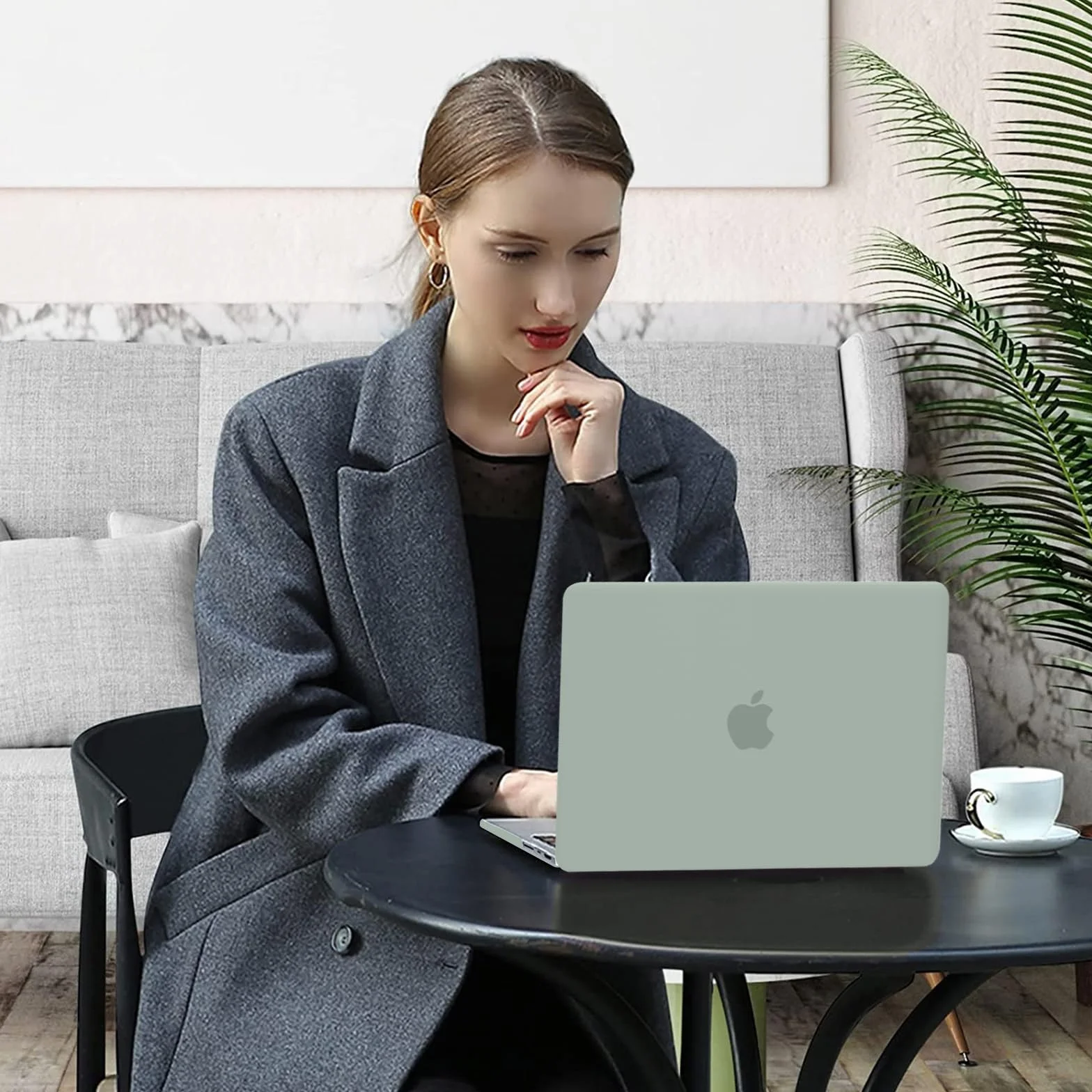 MOSISO Etui kompatybilne z MacBook Pro 14 cali 2026 2025-2021 M5 M4 M3 M2 M1, ultracienka obudowa twarda A3427 A3426 A3434 A3112 A3185 A3401 A2918 A2992 A2779 A2442, starożytna zieleń