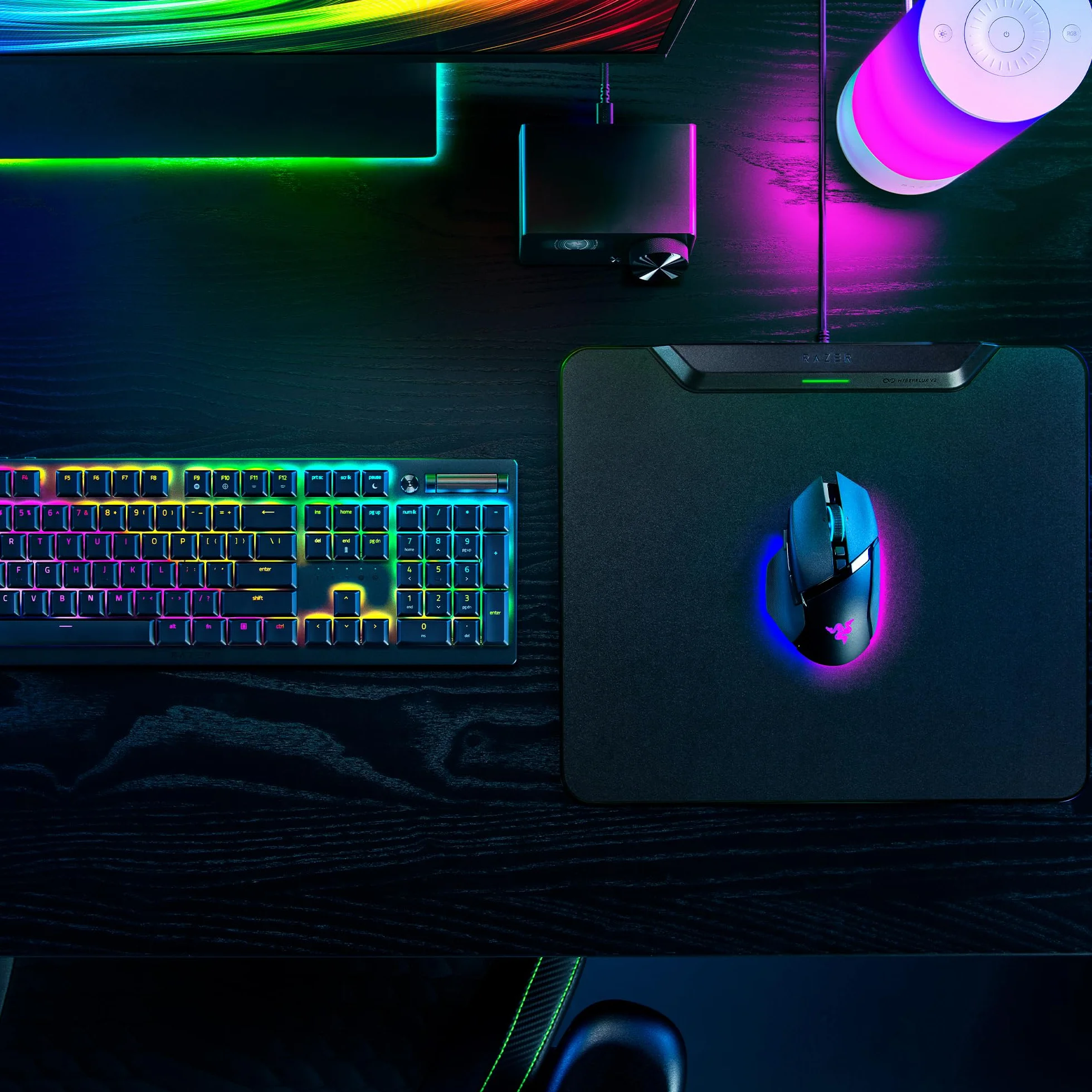 Razer HyperFlux V2 - system bezprzewodowego ładowania myszy do gier - podkładka pod mysz do gier i krążek ładujący (wskaźnik ładowania LED, antypoślizgowe gumowe nóżki) Czarny