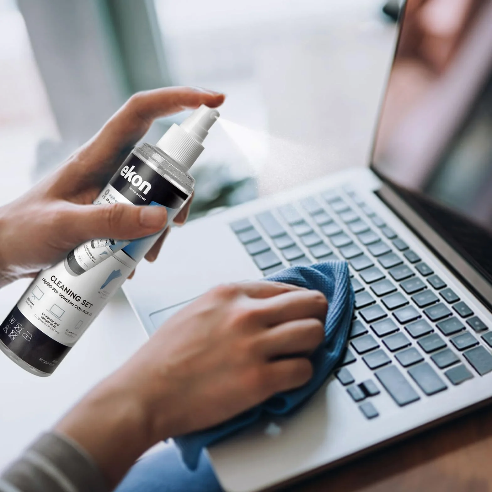 Ekon Spray do Ekranów z Mikrofibrową Ścierką, 250ml, Zestaw Do Czyszczenia Monitorów, Laptopów, Kamer, Kamer Wideo, MacBook, TV, Smart TV, Smartfonów, Tabletów