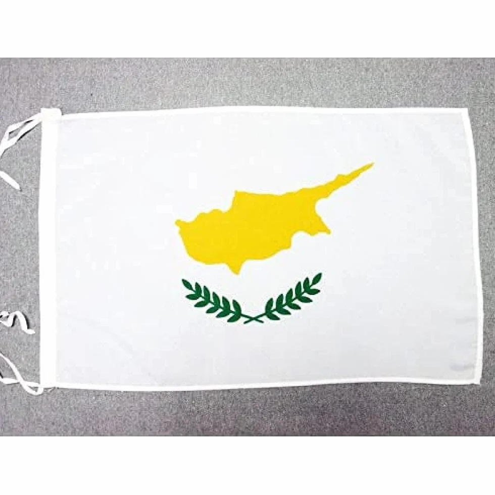 Drapeau Chypre Polyester 100D 45cm x 30cm avec Cordelettes