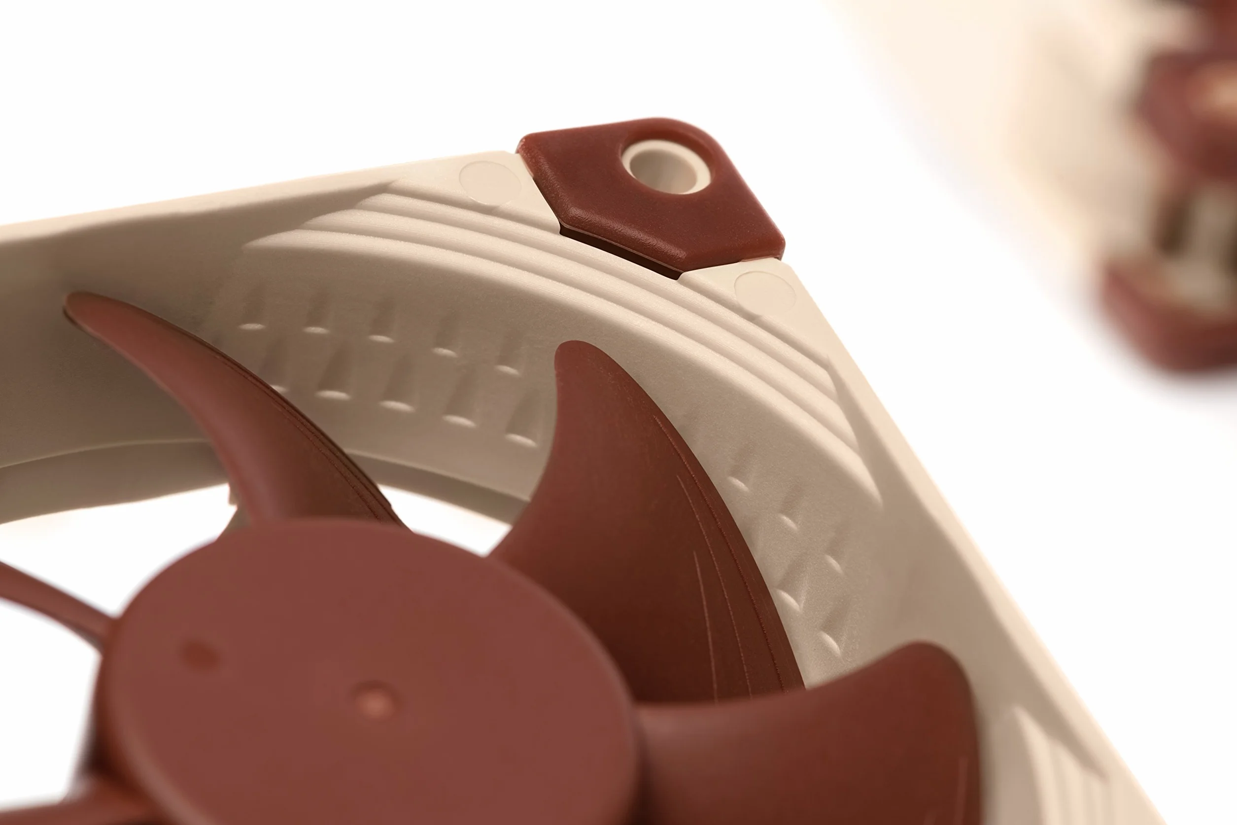Noctua NF-A8 5V, 3-Pinowy, Zasilany Napięciem 5 V Cichy Wentylator Klasy Premium z Adapterem do Zasilania Przez USB (80 mm, Brązowy)