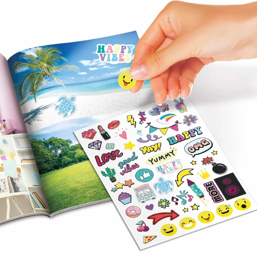 Canal Toys - Video Studio Creation Kit - Zostań influencerem - Akcesoria z zielonym tłem, statywem i pierścieniem świetlnym - od 8 lat - INF 001 - Żurawina