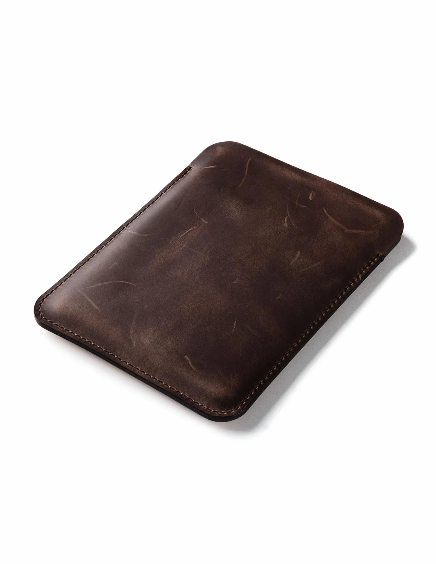 Crazy Horse Craft Skórzane Etui na Kindle Paperwhite 12 Generacji, 7 Cali | Ręcznie robiony pokrowiec z włoskiej skóry garbowanej roślinnie, chroni czytnik w podróży, nabiera szlachetnej patyny