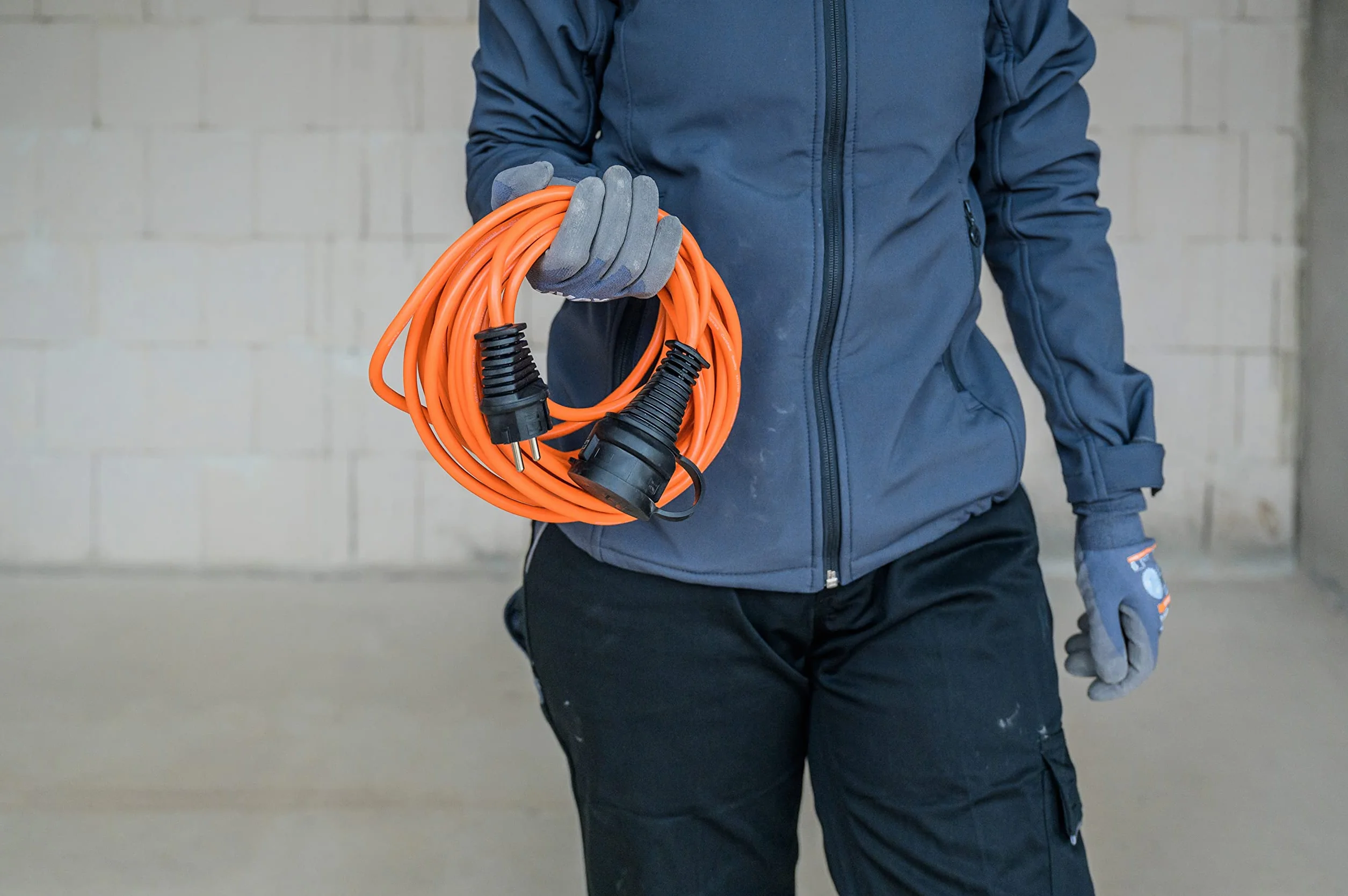 Brennenstuhl Przedłużacz BREMAXX (kabel 10m w kolorze pomarańczowym, do krótkotrwałego użytku na zewnątrz IP44, kabel zasilający do -35°C, odporny na olej i promieniowanie UV, Made in Germay)
