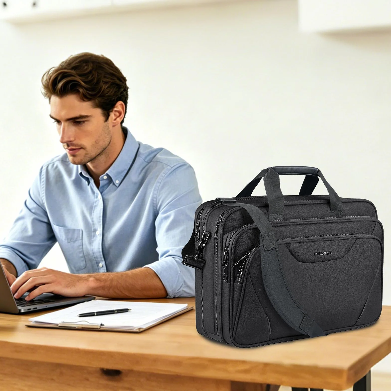 KROSER 18" torba na laptopa do 17,3" wodoodporna torba rozciągliwa teczka na ramię do podróży/biznesu/szkoły/mężczyźni/kobiety torba na laptopa