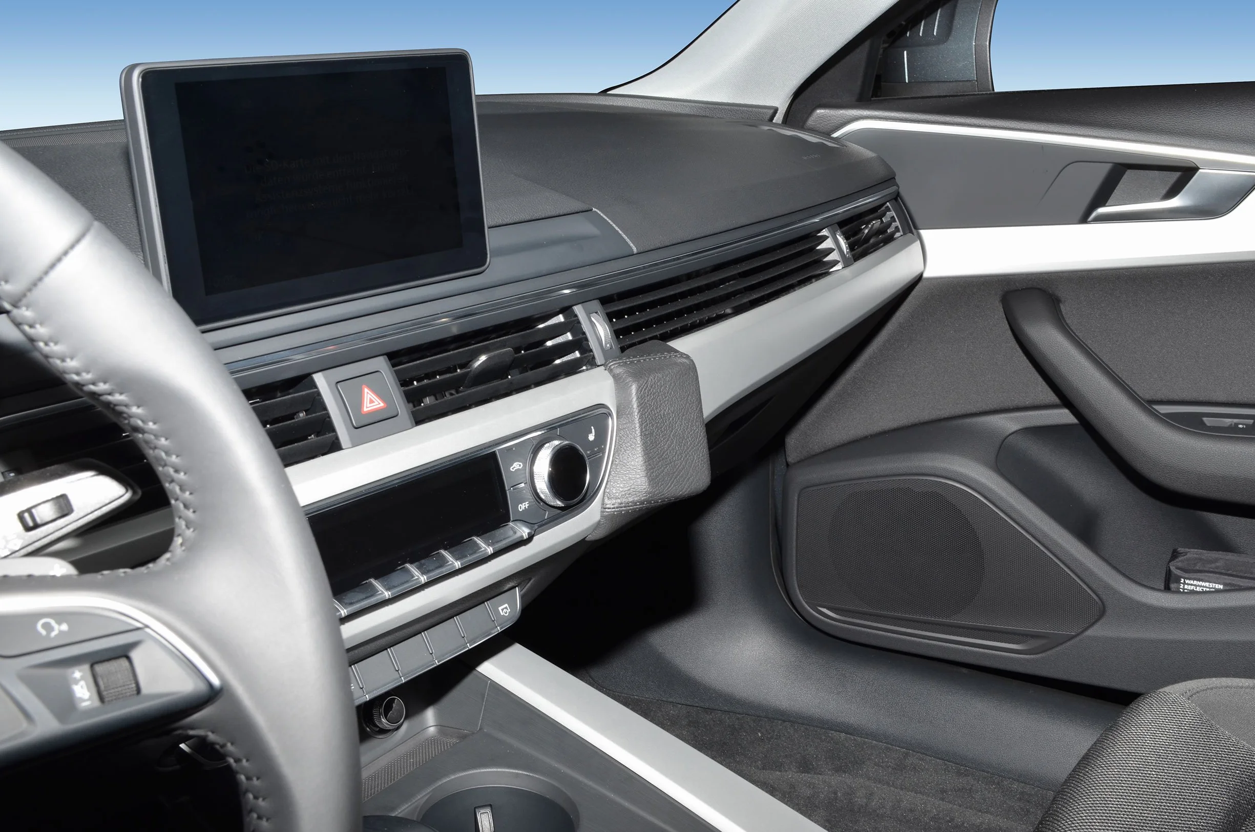 KUDA 6115 uchwyt sztuczna skóra czarny do Audi A4 (B9) od 09/2015 / A5 (F5) od 07/2016
