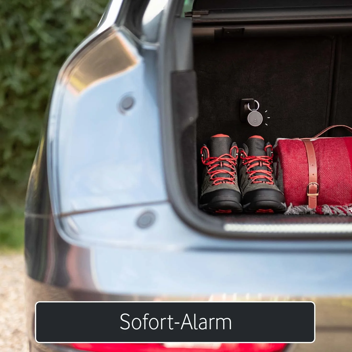 Vodafone Curve Smart Tracker GPS ze zintegrowaną inteligentną kartą SIM, lekki tracker do toreb, psów, samochodu, laptopa, kluczy – 100 dni bezpłatnie