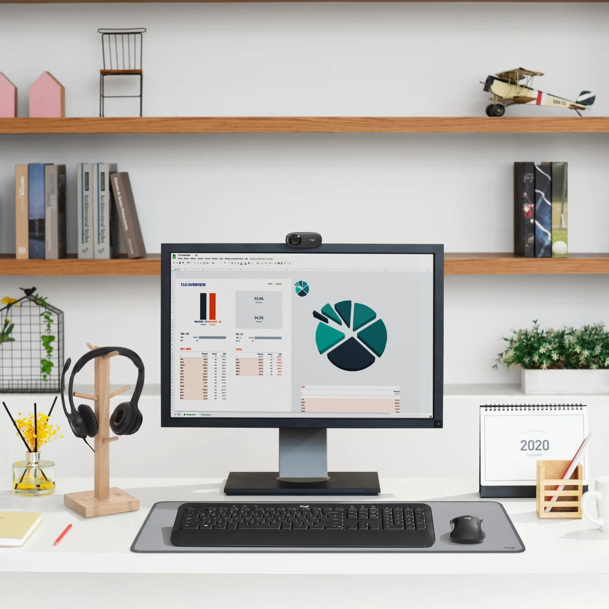 Logitech C270 Kamera Internetowa, Hd 720P, Pole Widzenia 60°, Korekta Ekspozycji, Złącze Usb, Redukcja Szumów, Uniwersalny Uchwyt, PC/Mac/Laptop/Tablet/Chromebook - Czarny