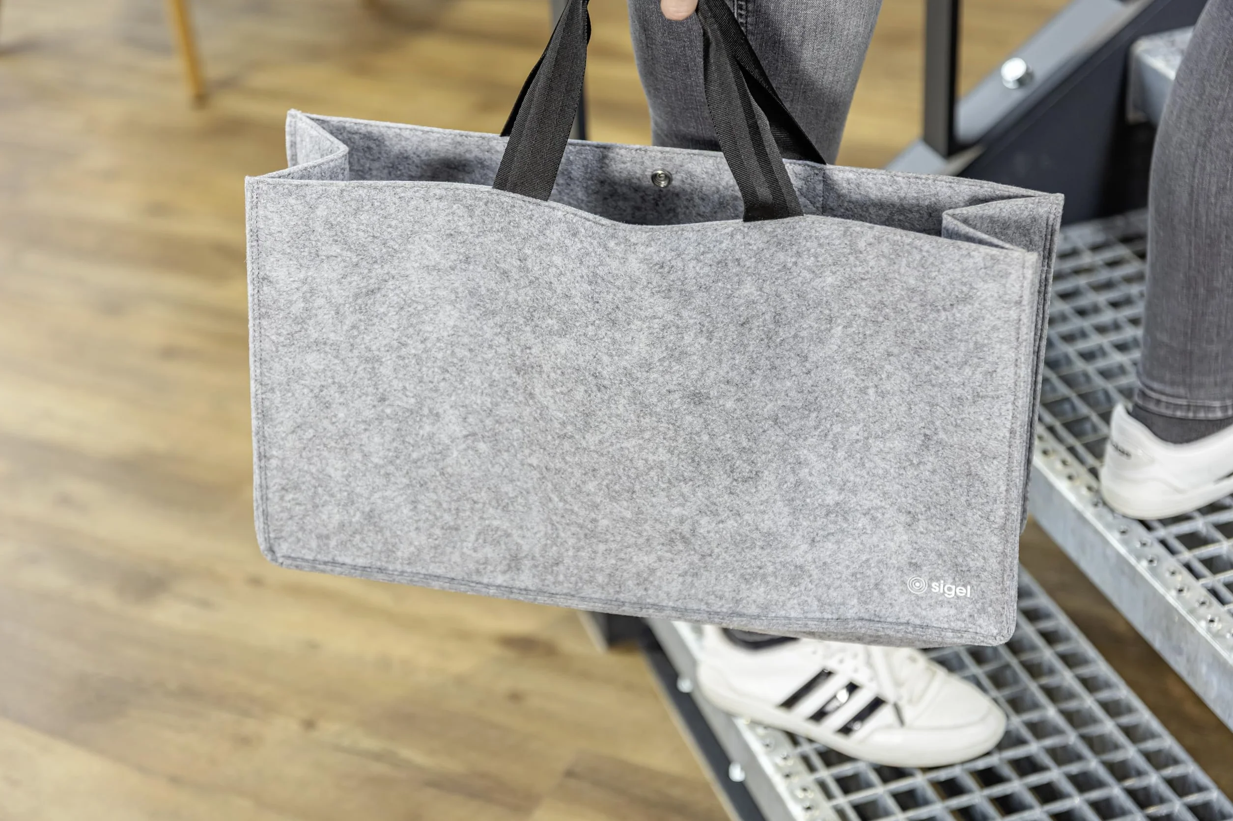 SIGEL BA431 Torba na biurko Basic L - Filc syntetyczny - Jasnoszary - 50 x 28 x 15 cm
