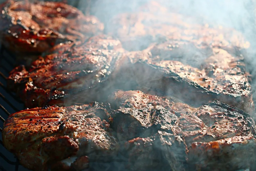 5 litrów 100% naturalnych wiórów drewnianych z lasów polskich do grillowania i wędzarni (wiśnia)
