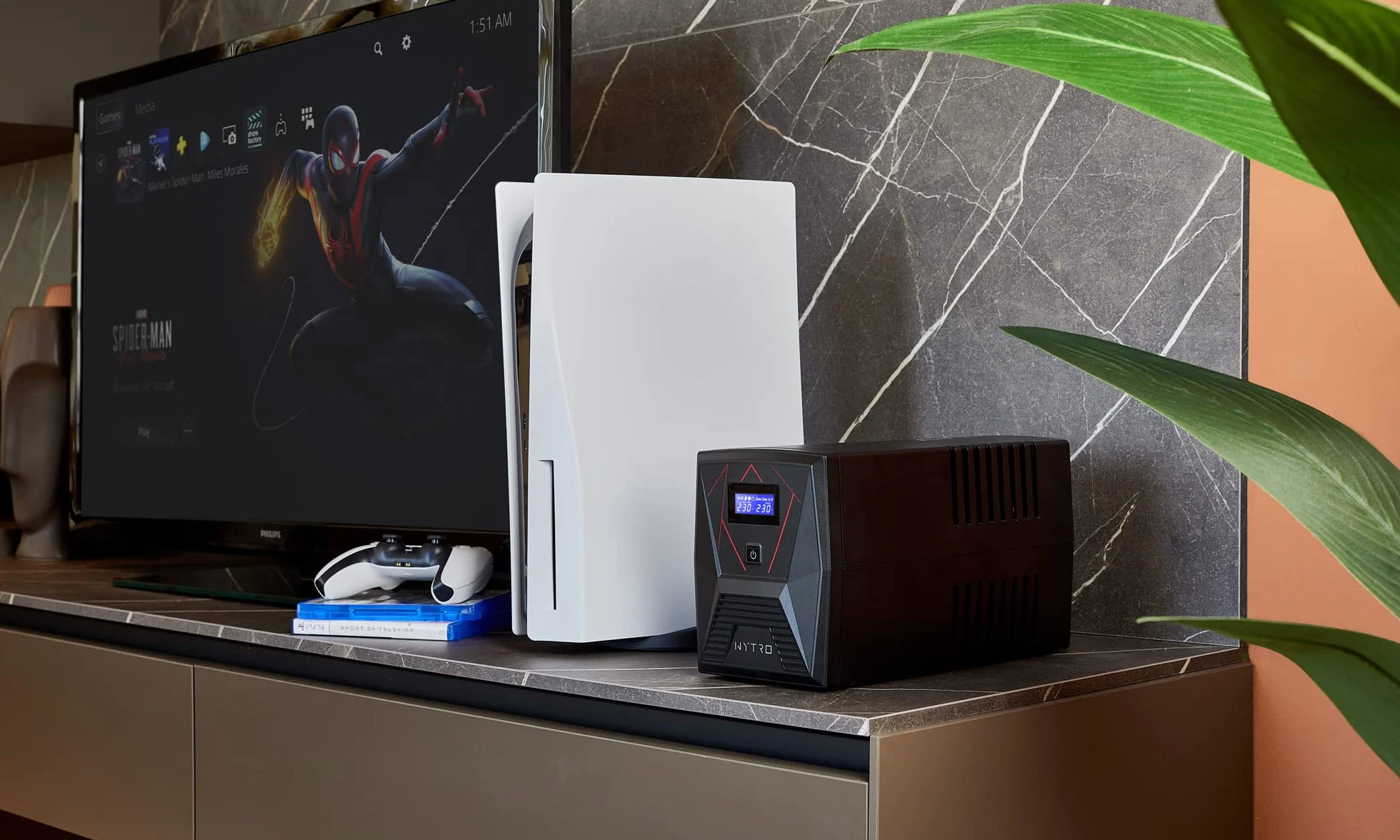 EPYC® NYTRO – UPS Czysta Sinusoida, UPS do Komputerów do Gier, Aktywne Zasilanie PFC, MAC, i Konsol do Gier (PS5, PS4 Pro, XBOX), Moc 1500VA/900Watt, Line Interactive AVR, 5 wyjść (2x Schuko + 3x IEC)