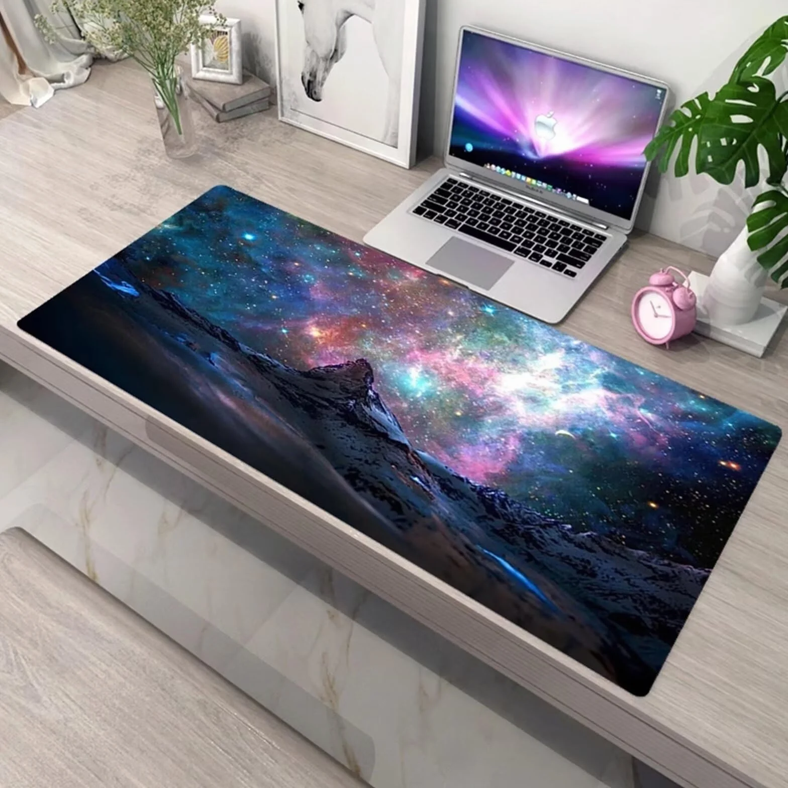 Kolorowa podkładka pod mysz z gwieździstymi górami, 1200 x 600 x 3 mm, rozszerzona duża podkładka pod mysz, podkładka na biurko, zszywane krawędzie, antypoślizgowa gumowa podstawa, podkładka pod