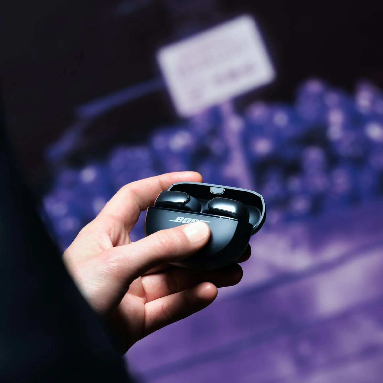 Bose Słuchawki douszne Ultra o otwartej konstrukcji z technologią OpenAudio, bezprzewodowe słuchawki douszne o otwartej konstrukcji, czas pracy baterii do 48 godzin, czarny