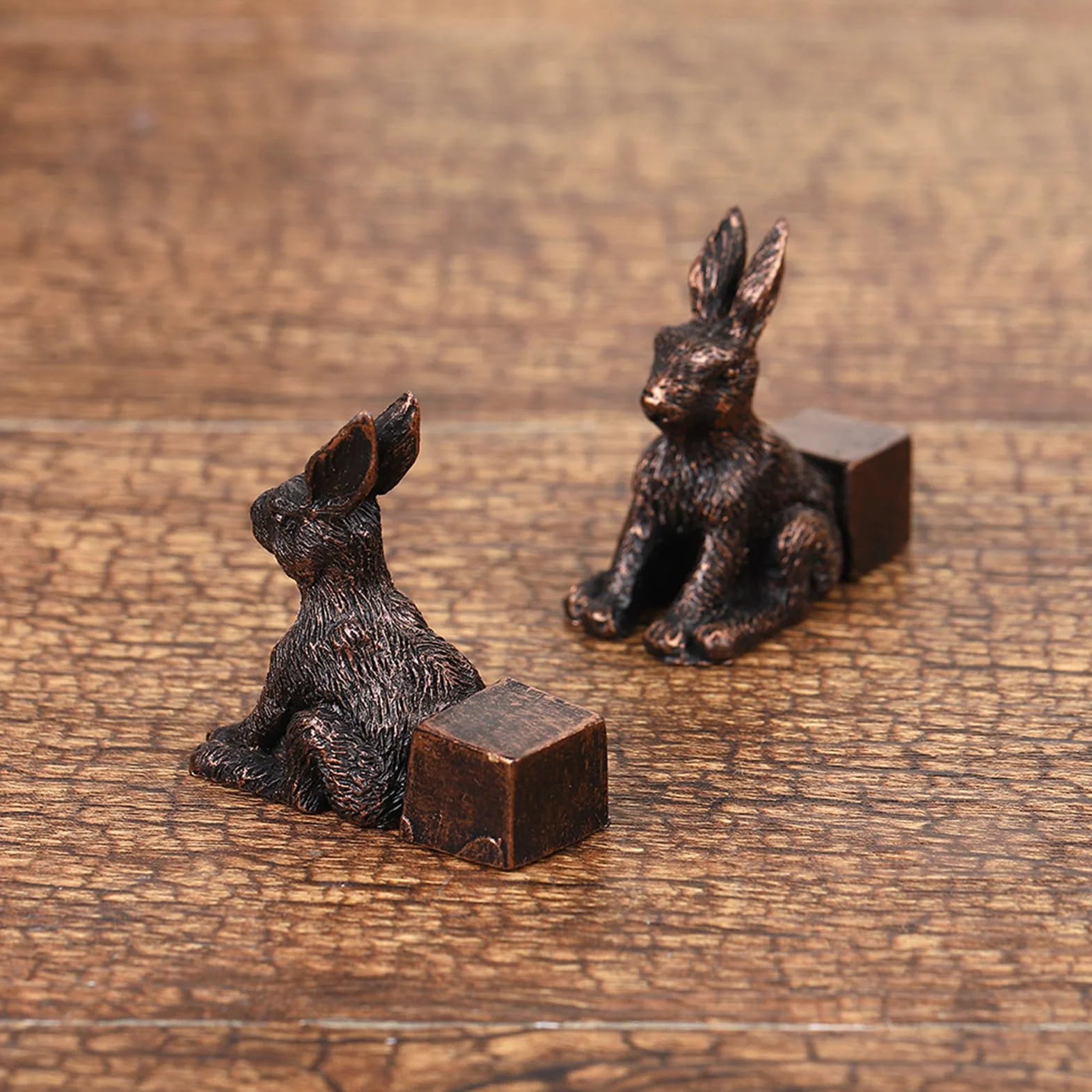 Stojak na doniczki, stojak na doniczki, 6 x 6 x 8 cm, podstawa z żywicy, żółw, żaba, królik, leżący kot, nadaje się do wszystkich kwiatów wewnątrz i na zewnątrz (królik)