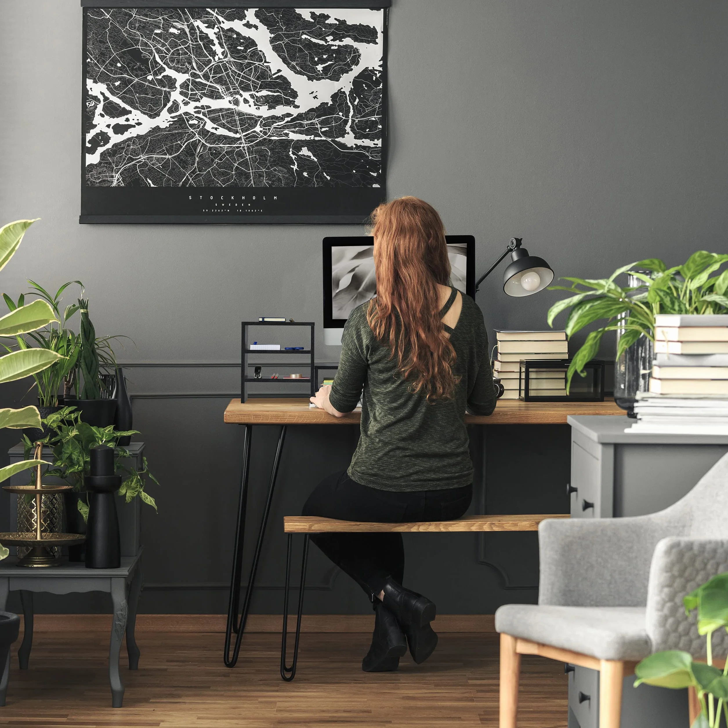 Relaxdays Stojak na monitor z półkami, 2 części, organizer, półka na laptopa na biurko, podwyższenie biurka, czarny, 1 sztuka
