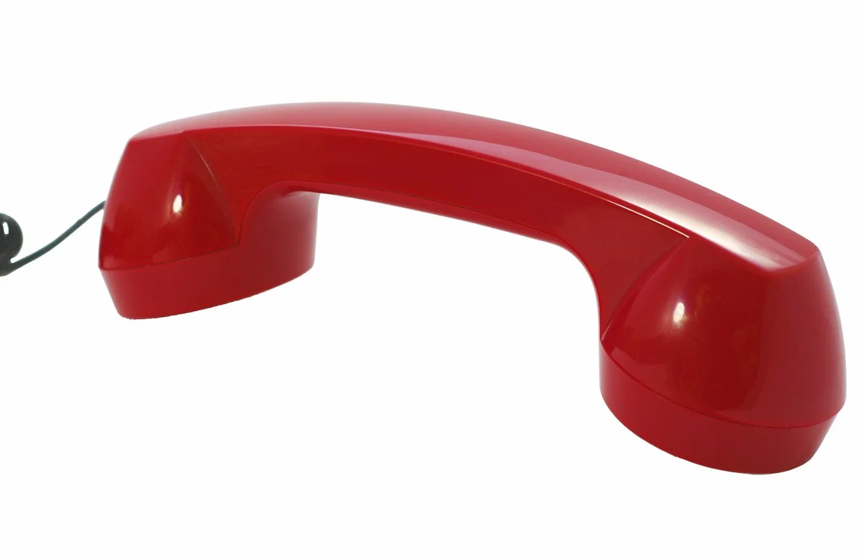 OPIS PushMeFon Cable: Telefon retro z lat 70. w nowoczesnych kolorach z metalowym dzwonkiem (czerwony)