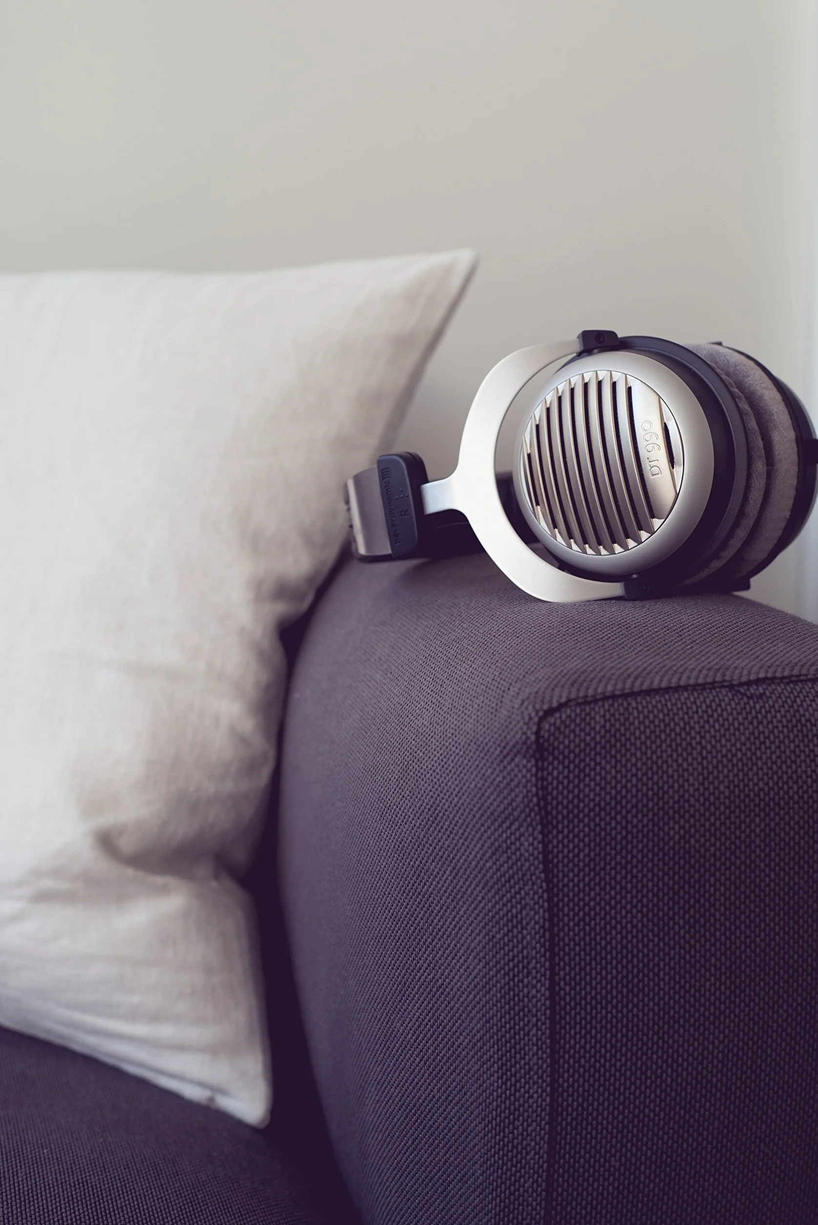 beyerdynamic DT 990 Edition słuchawki nauszne stereo 600 omów. Otwarta konstrukcja, przewodowa, High-End, do specjalnych wzmacniaczy słuchawek