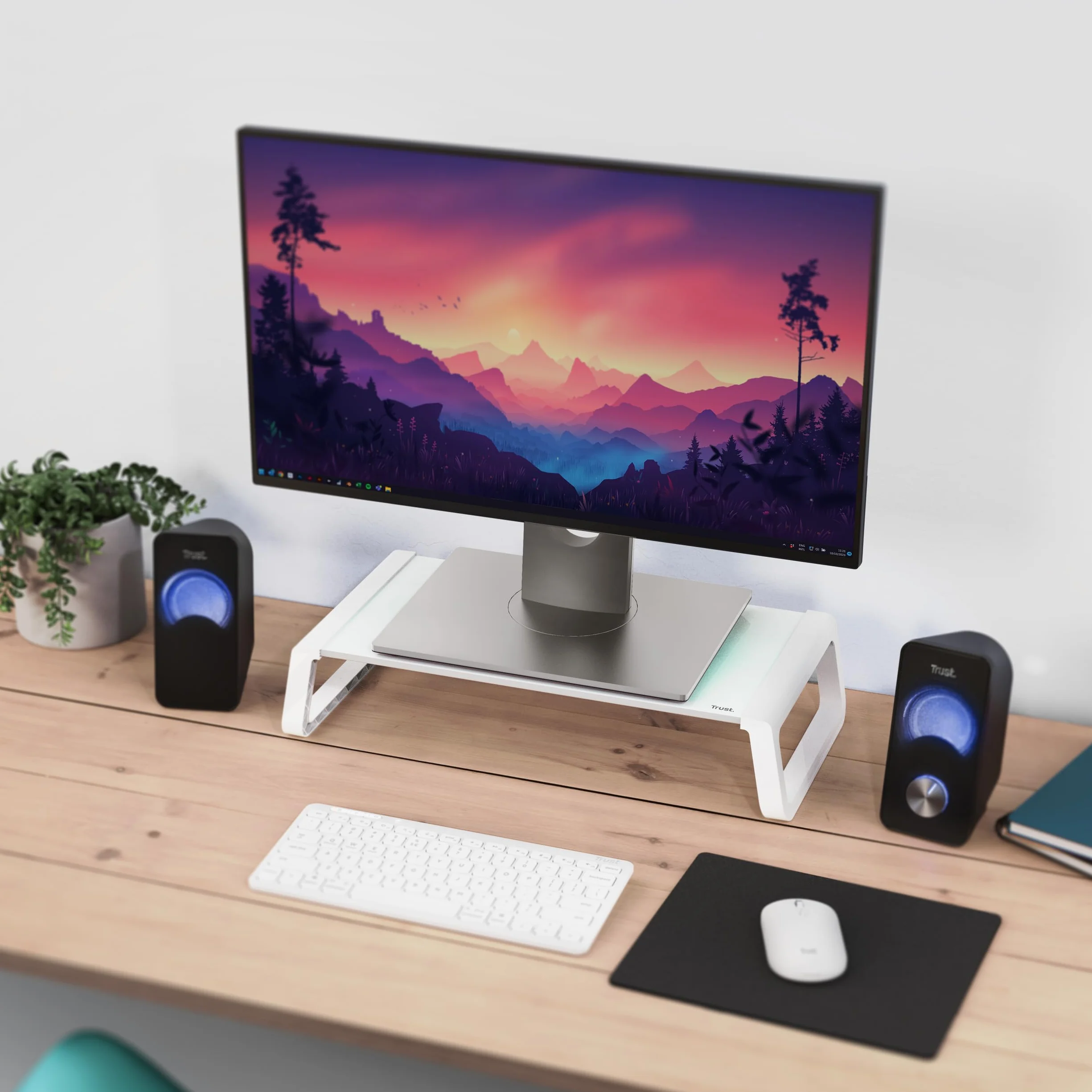 Trust Monta Stojak na monitor, stojak na ekran ze szkła hartowanego, uniwersalny organizer do półek, ergonomiczny, na biurko, do komputera PC, Mac, komputera, notebooka, domowego biura, biały
