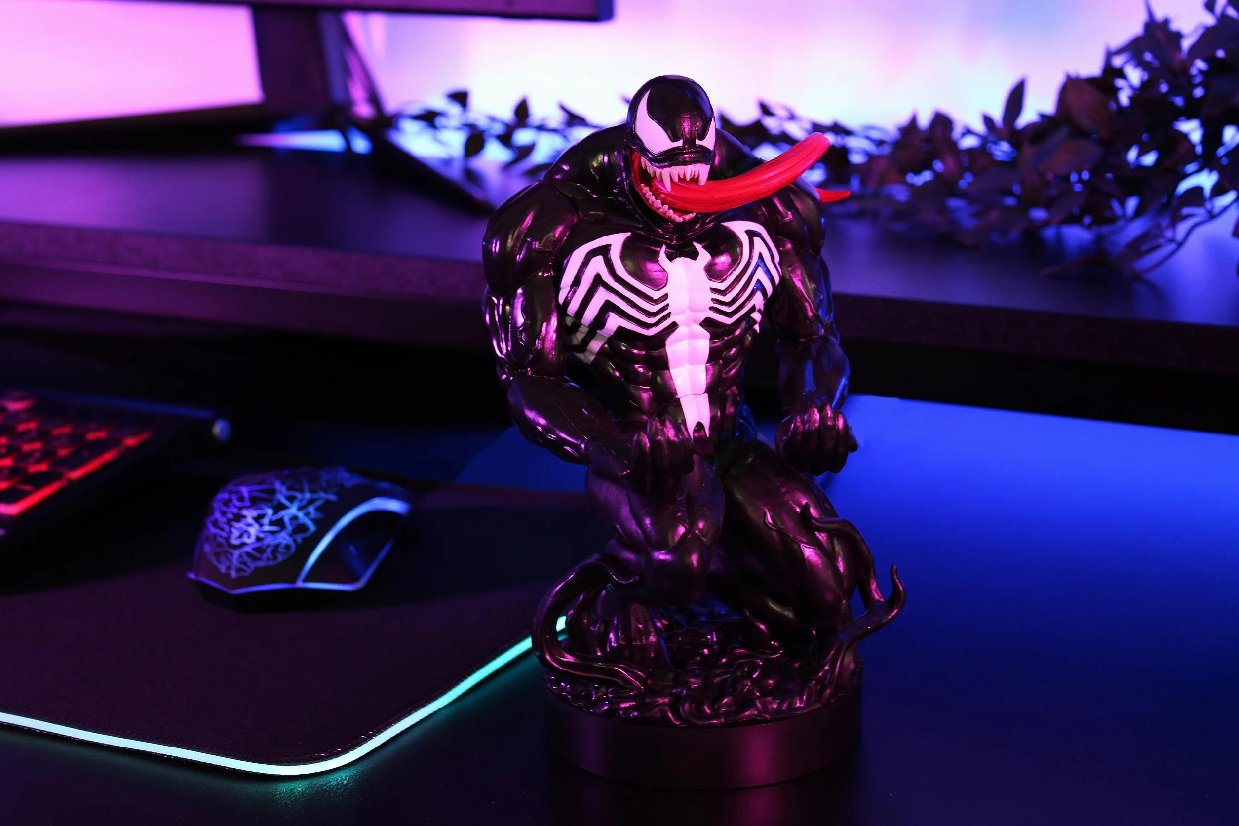 Cable Guys - Marvel Comics Venom Gaming Accessories Holder & Phone Holder for Most Controller (Xbox, Play Station, Nintendo Switch) & Phone