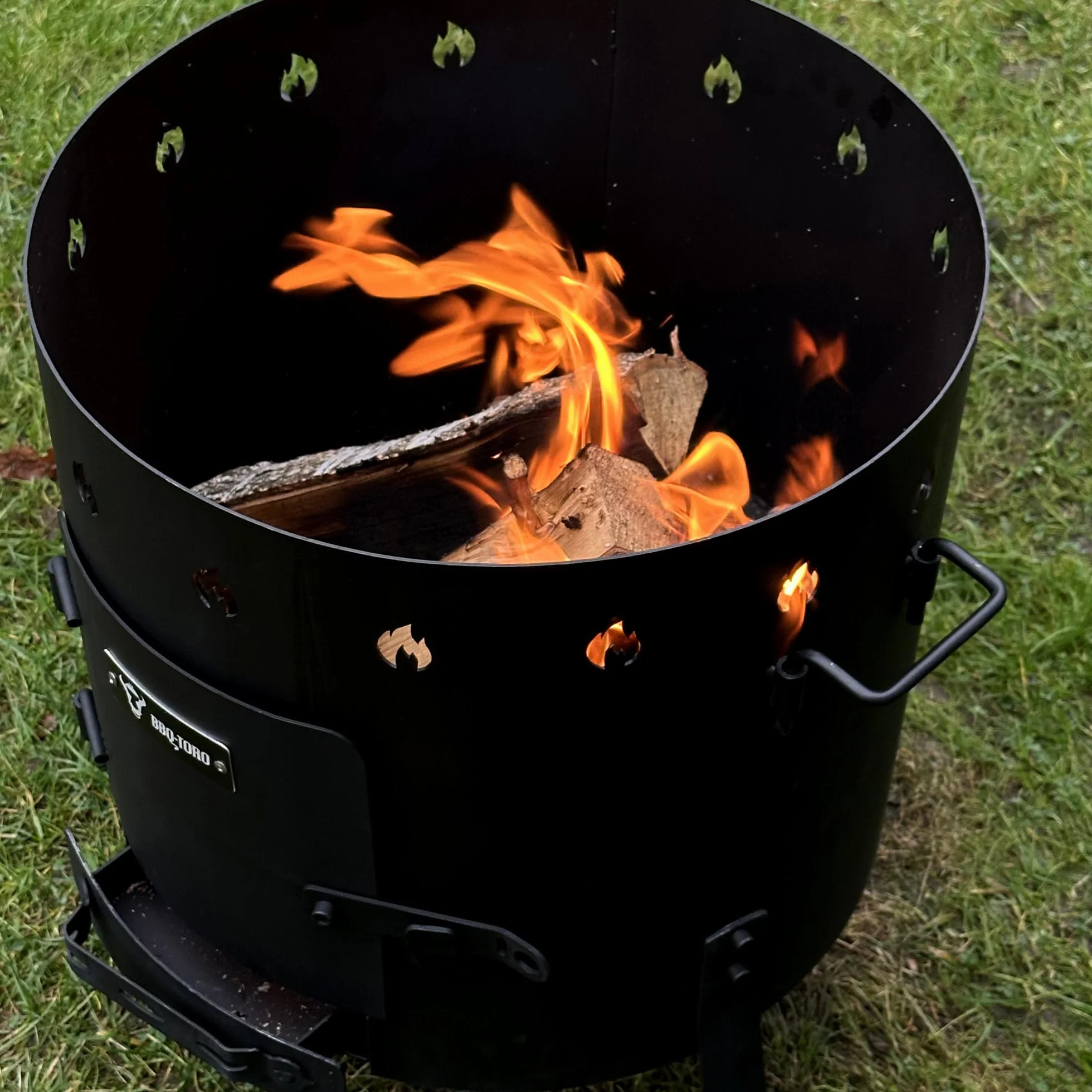 BBQ-Toro Żeliwny Kazan 19 litrów z piecem kazanowym Ø 40 cm | garnek żeliwny XXL z pokrywką, garnek żeliwny | kocioł na gulasz, piec na zewnątrz, piec do ognia, piec jednogarnkowy, palenisko, Utschak