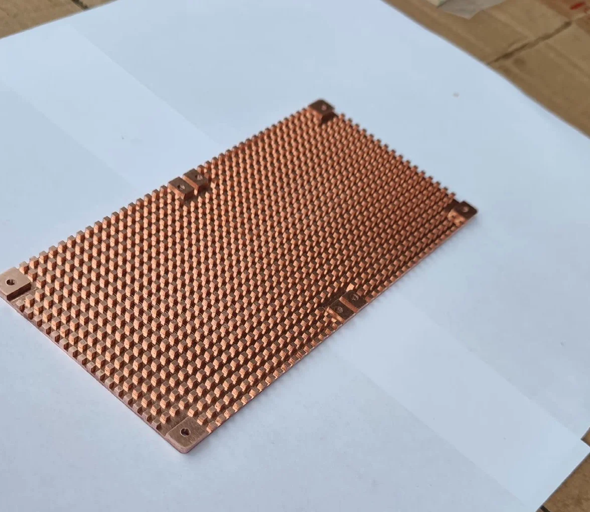 Radiator z czystej miedzi, pomocniczy grzejnik górniczy, pomocniczy grzejnik karty graficznej, chłodzenie pamięci wideo, odpowiedni do RTX3090 3080, można zainstalować wentylator