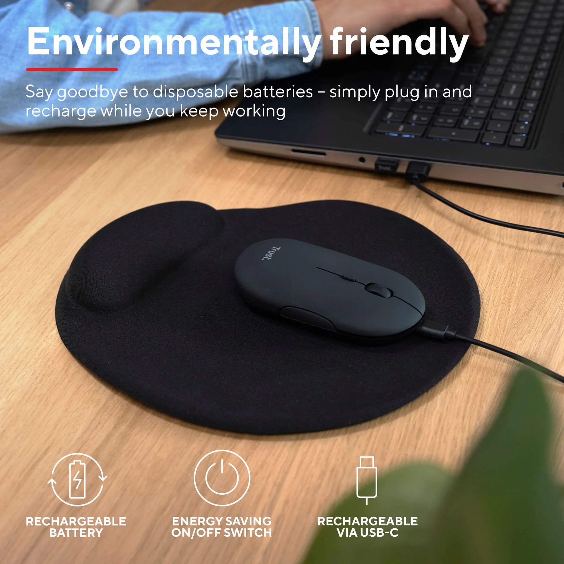 Trust Puck bezprzewodowa mysz Bluetooth lub 2,4 GHz z miniodbiornikiem USB, akumulatorem, ciche kliknięcia, przycisk DPI, lekka mysz komputerowa do laptopa, PC, Mac, Chromebooka, czarna