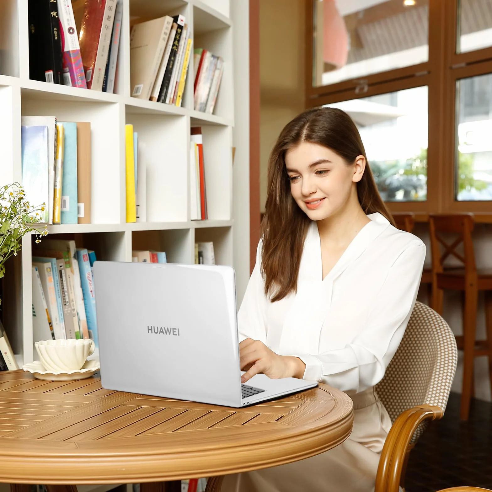 MOSISO Kompatybilne z Huawei MateBook Pro 36.1 cm 2025 / XPro 2024 / Linux, plastikowe etui ochronne z twardą obudową, krystalicznie czyste