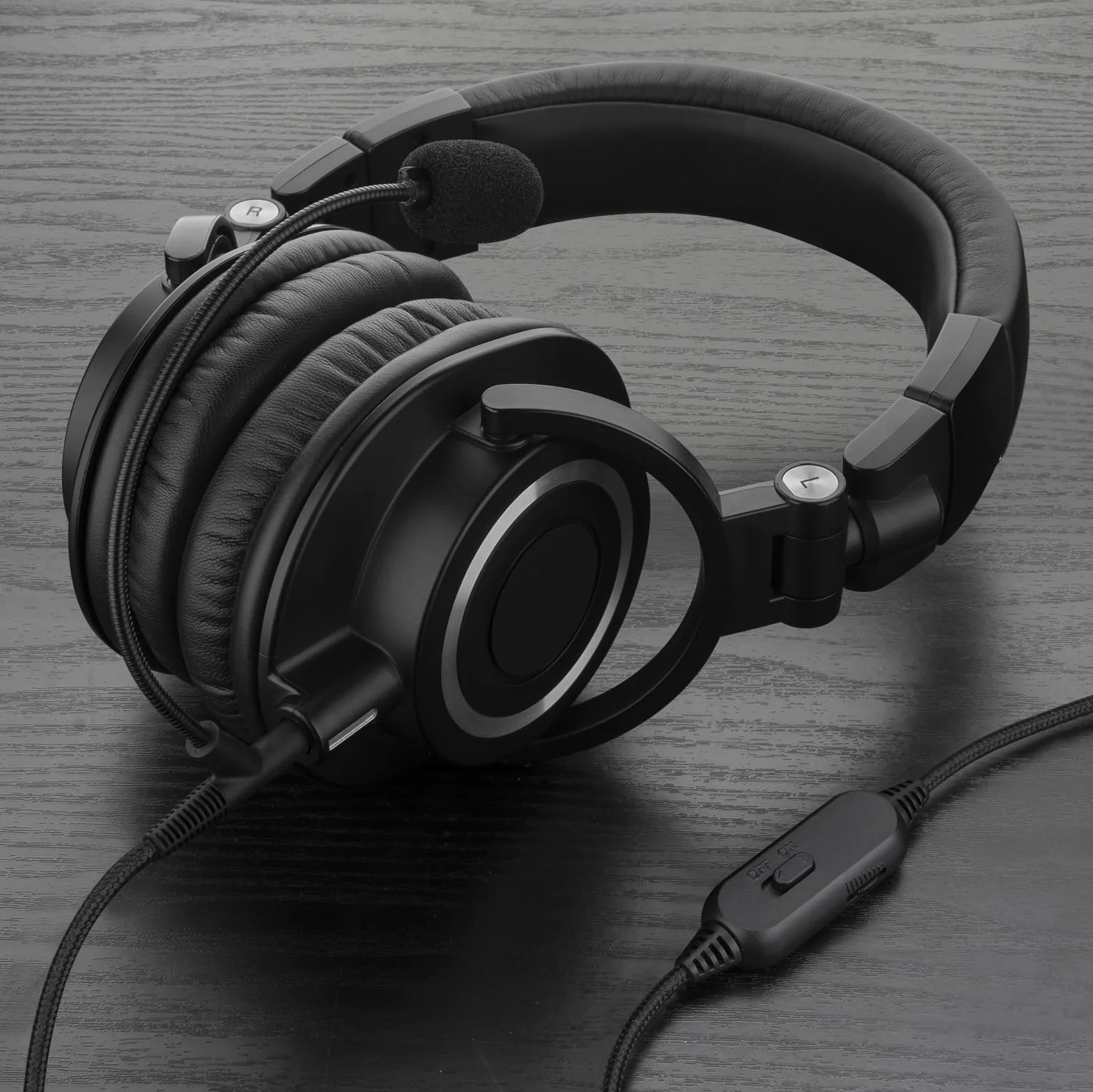 Geekria kabel do słuchawek z mikrofonem typu boom kompatybilny z ATH-M70x/M50x/M40x, wtyk 2,5 mm, nylonowy pleciony zamiennik z mikrofonem boom i sterowaniem głośność/cisza (5,6 ft)