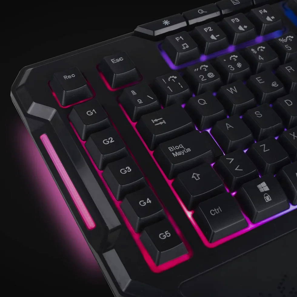 NGS GKX-450 klawiatura membranowa do gier z oświetleniem RGB, włoska klawiatura QWERTY, programowalna, 19 klawiszy multimedialnych, kabel 1,8 m, czarna