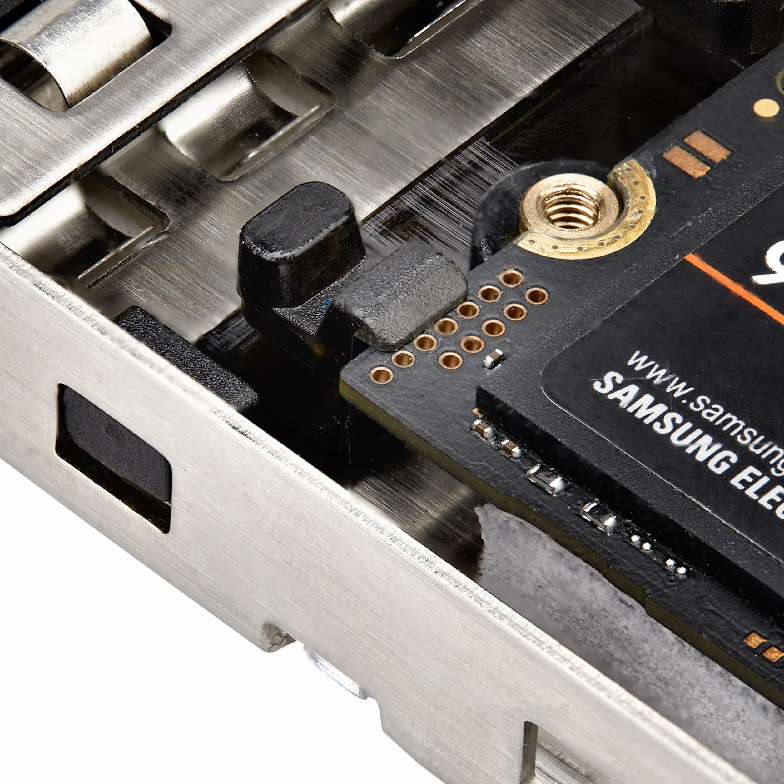 StarTech.com M.2 NVMe SSD na PCIe x4 Mobile Rack/płyta montażowa ze zdejmowaną tacą na gniazdo rozszerzeń PCI Express, instalacja beznarzędziowa, kieszeń na dysk PCIe 4.0/3.0 Hot-Swap, blokada