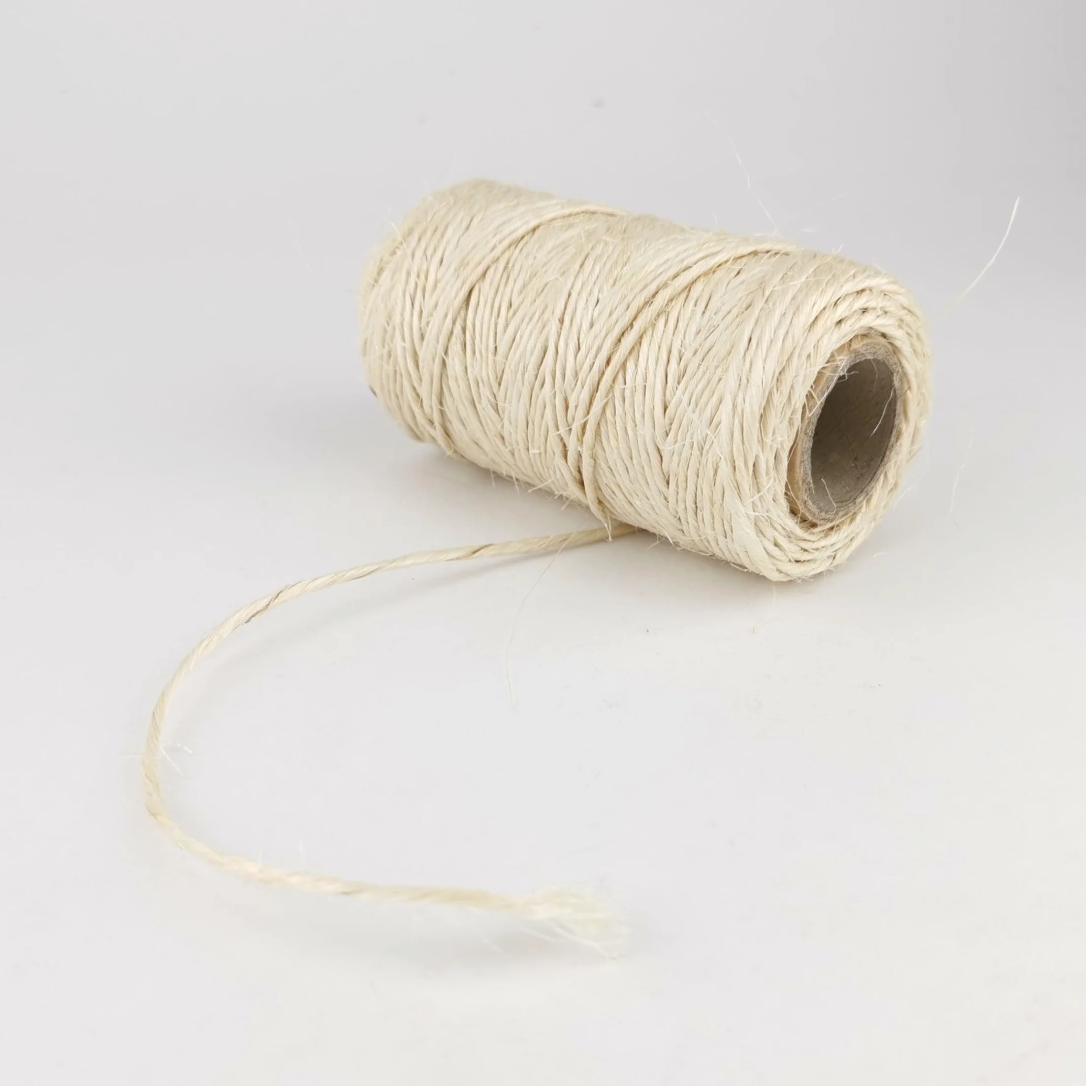 IDEA HOME Lina sizalowa, naturalna lina sizalowa, sznurek jutowy, sznurek jutowy do gospodarstwa domowego, ogrodu, DIY, akcesoria dla kotów, brązowa, 2 mm, 55 m, 0,1 kg