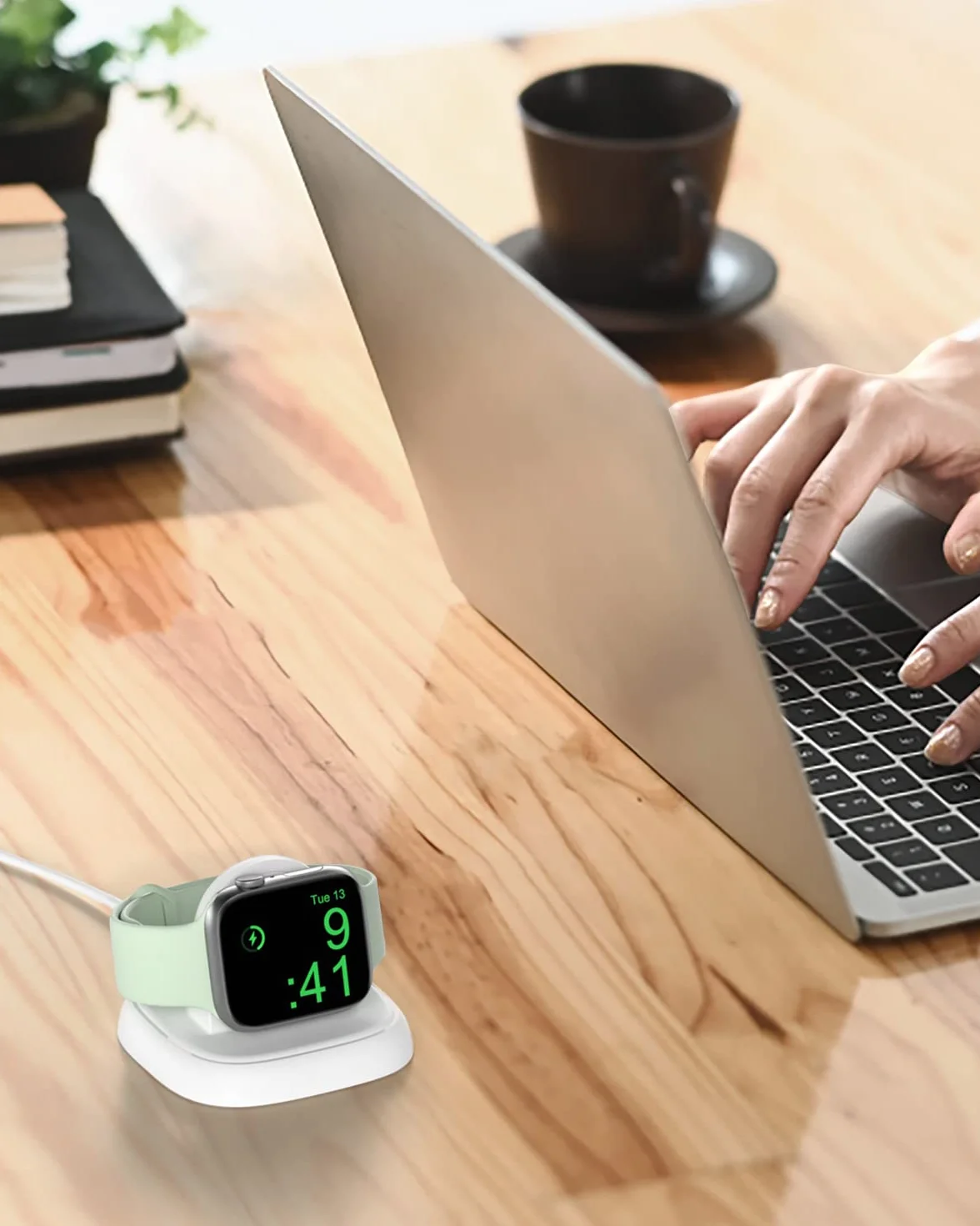 NEWDERY Bezprzewodowa stacja ładująca do Apple Watch 9/Ultra, stacja dokująca, magnetyczny uchwyt do ładowania iWatch, przenośna mini ładowarka podróżna do iWatch serii 9/8/Ultra/7/6/5/3/2/SE (biała)