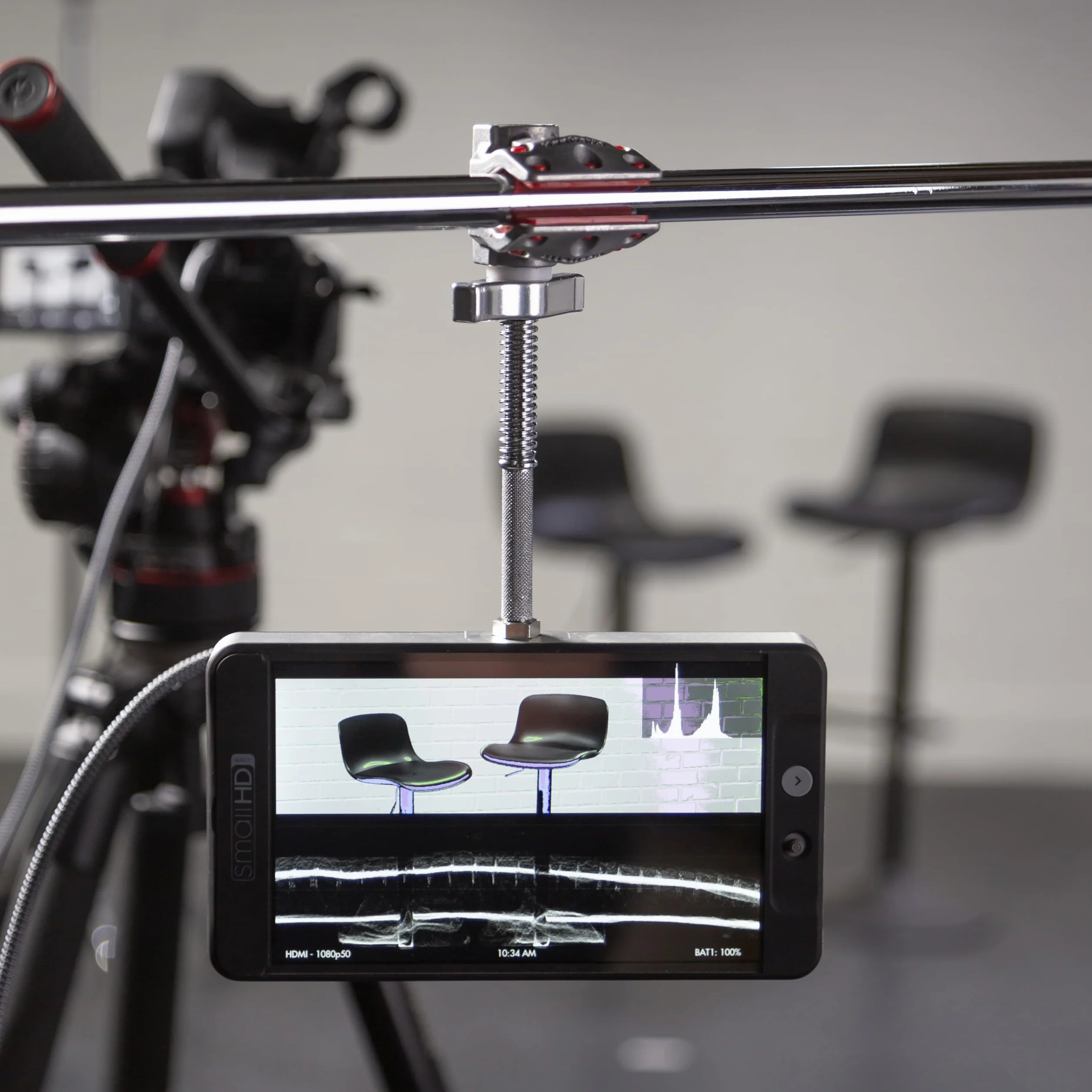 Manfrotto Zacisk szczękowy z mikro końcem 5 cm, pojemność otwarcia 2 cala/5 cm, maks. obciążenie 55 funtów/25 kg, wałek radełkowany, gwint wewnętrzny 1/10.2 cm, adapter męski 1/10.2 cm do 1/10.2 cm.