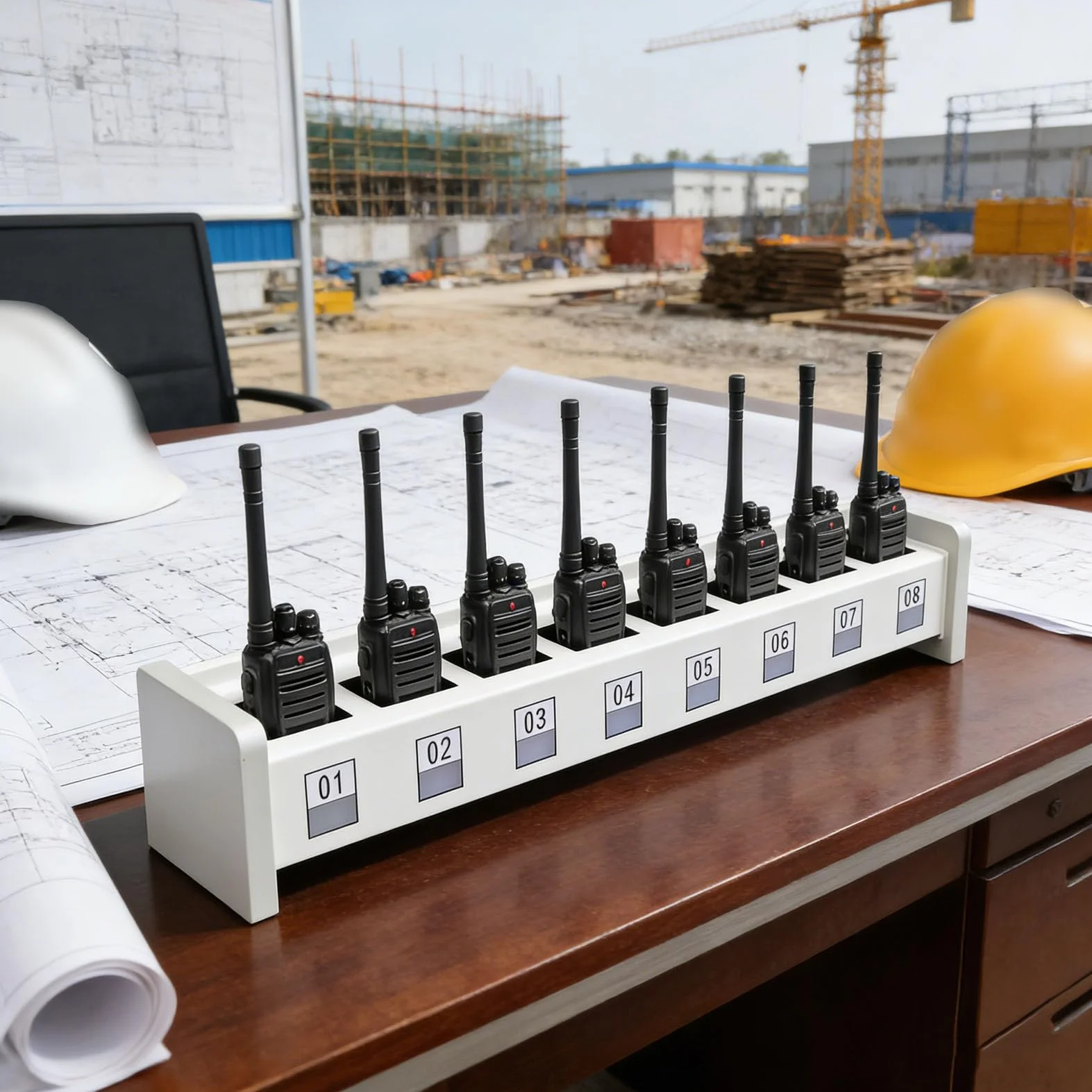 Uniwersalny stojak na radiotelefon stacjonarny, wytrzymały organizer na radiotelefon dwukierunkowy z ponumerowanymi przegródkami, stacja ładowania radiotelefonów wielostanowiskowyc
