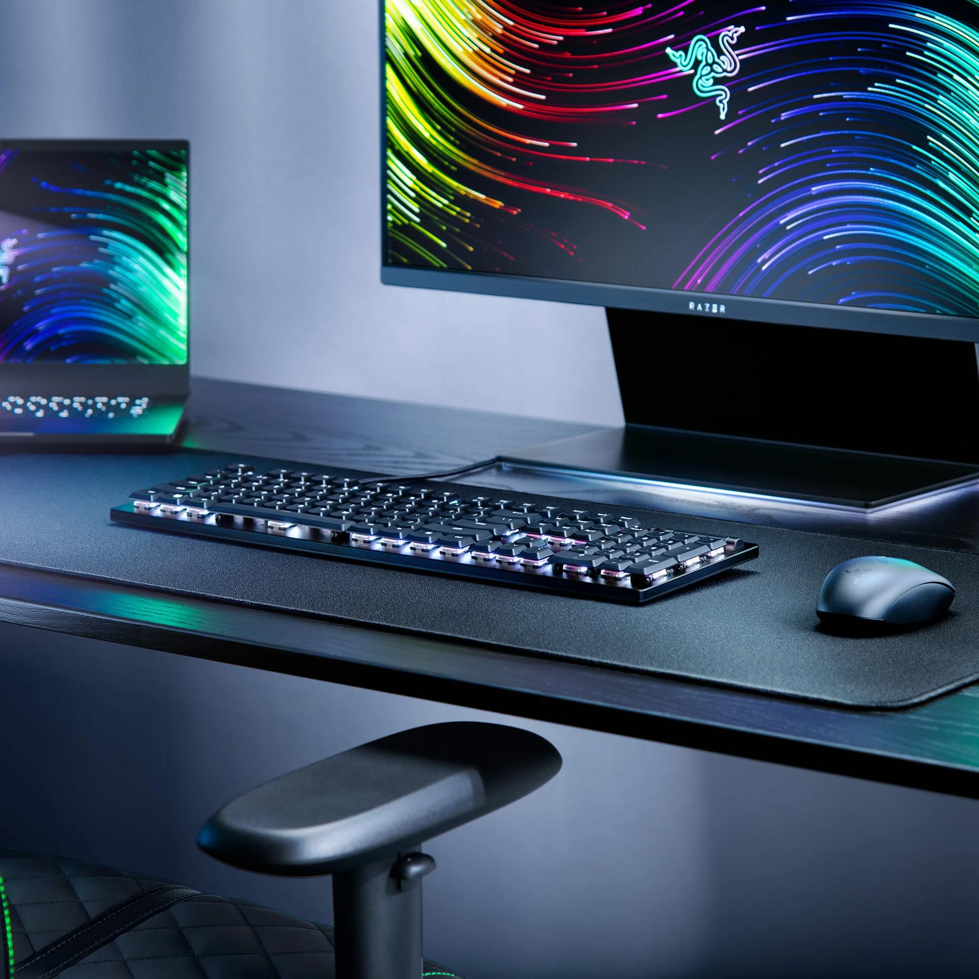 Razer DeathStalker V2 (Red Switch) – niskoprofilowa klawiatura optyczna do gier (liniowe przełączniki optyczne, HyperSpeed Wireless, USB-C, laserowo wycinane nasadki klawiszy), układ QWERTY US, czarna