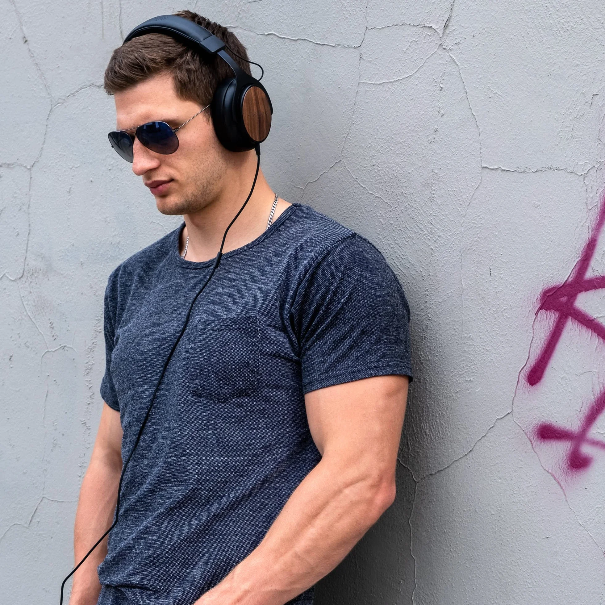 thinksound ov21 Przewodowe, zamknięte tylne słuchawki z mikrofonem – wykonane z drewna pozyskiwanego w sposób zrównoważony – stworzone dla entuzjastów muzyki, audiofilów, twórców podcastów i