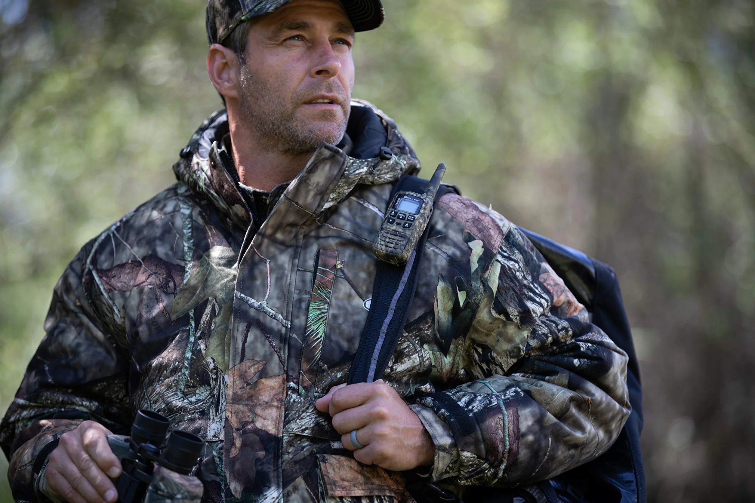 Midland XT30 Mimetic Walkie Talkies akumulator dalekiego zasięgu – dwukierunkowe radio z teksturą mimetyczną – licencja PMR 446, 16 kanałów, zasięg 6 km, 38 dźwięków CTCSS, funkcja VOX, kabel USB