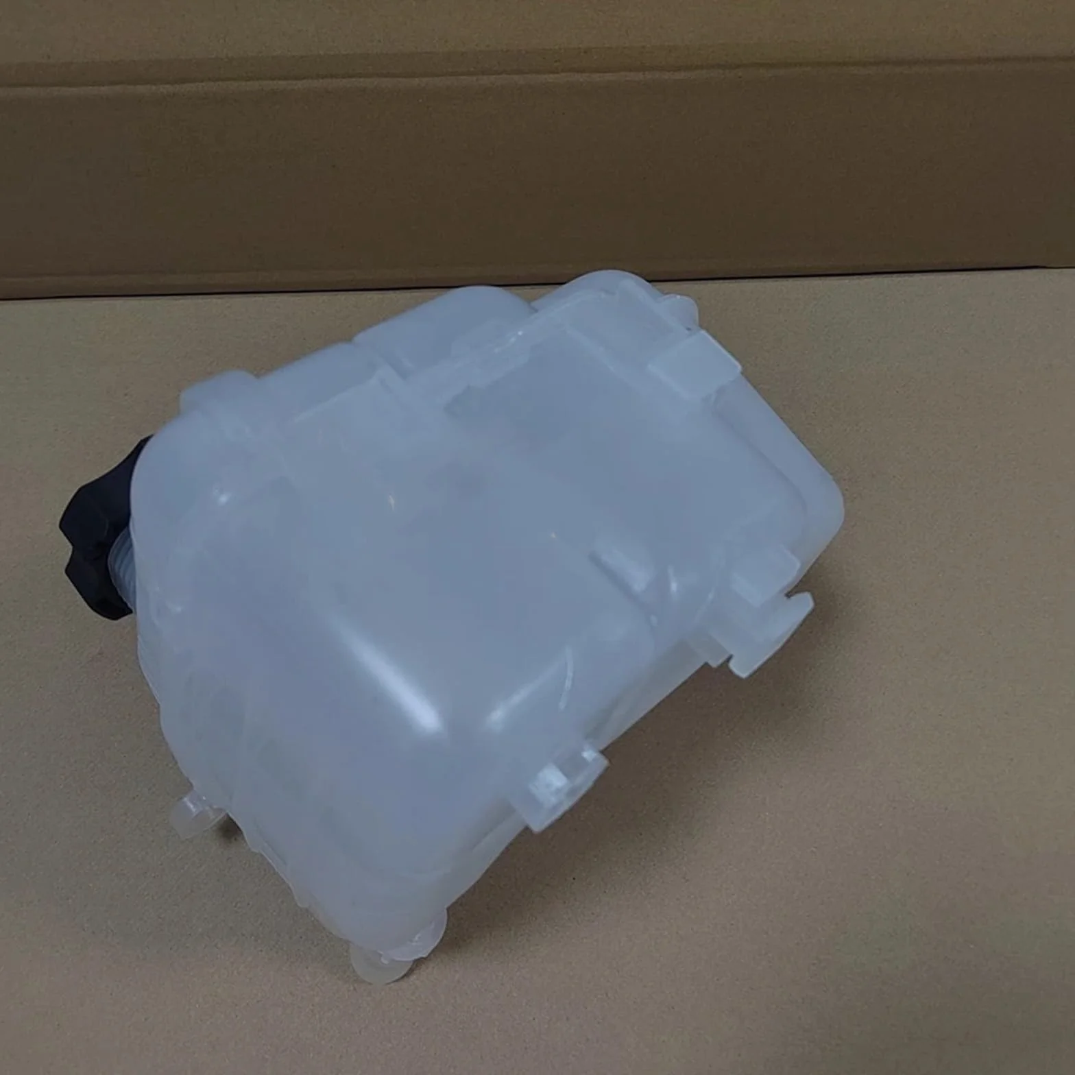 podkładka termiczna Dla Buicka Pasuje do Cascady Pasuje do Chevroleta Zbiornik płynu chłodzącego 13256825 13465094 13256823 13393368 603-383 Zestaw Chłodzący