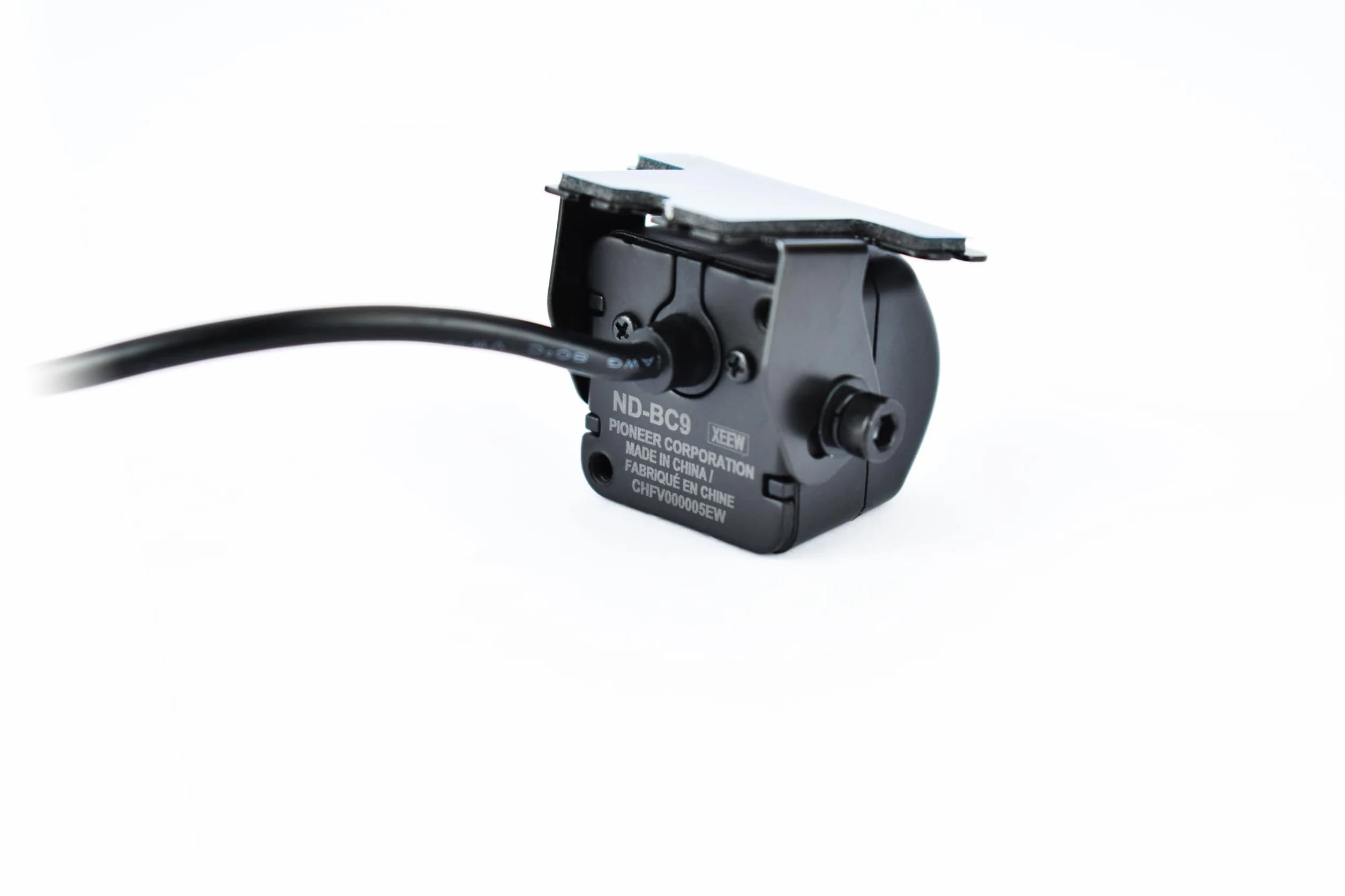 Pioneer ND-BC9 kamera cofania, czujnik 1/4" CMOS, kąt widzenia 159°, IP67, złącze RCA, DC14,4V, kabel 10m, wodoodporna i pyłoszczelna, zapewniająca bezpieczne parkowanie i wyraźny widok z tyłu