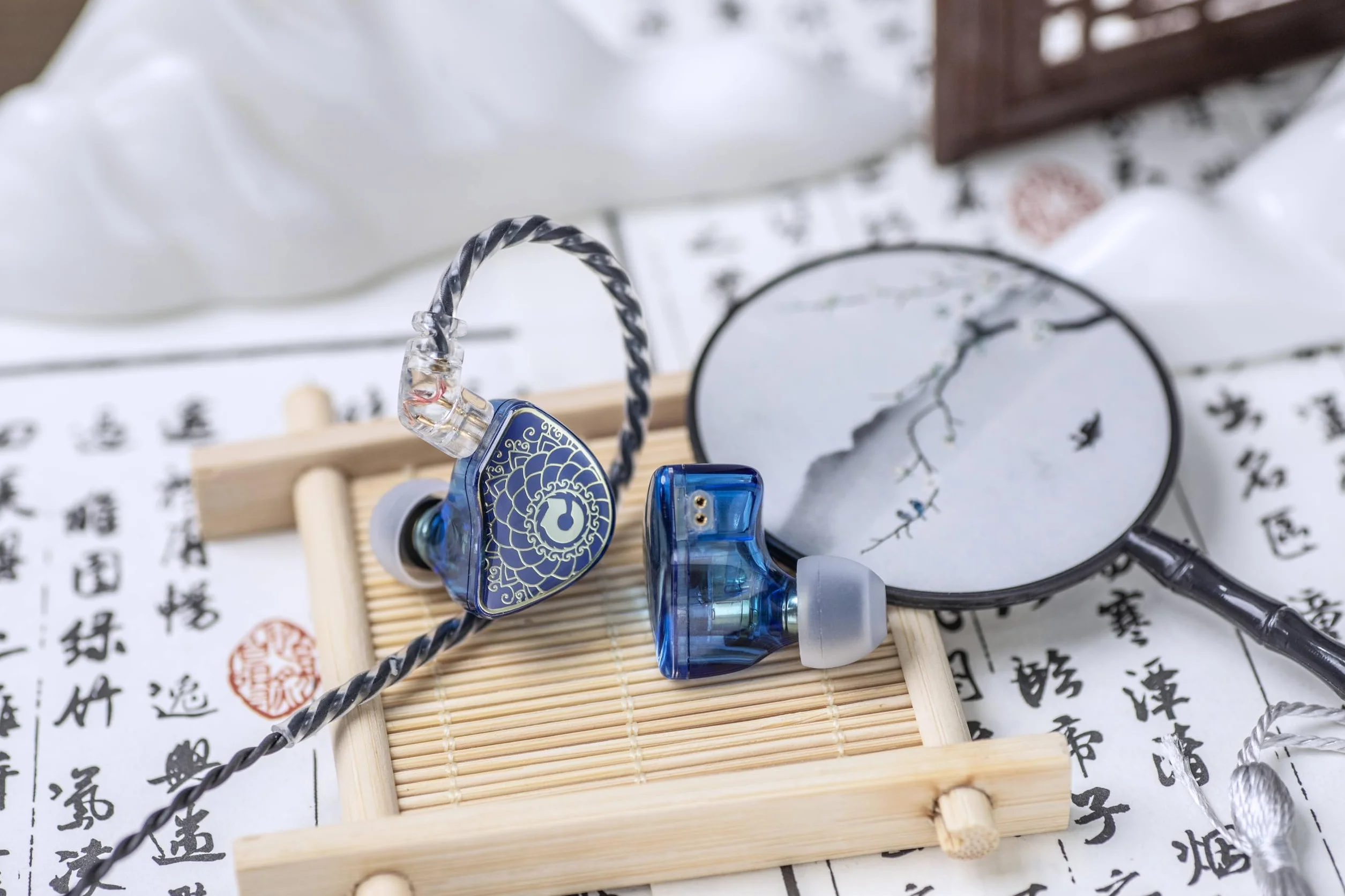Linsoul TANGZU Wan’er S.G HiFi 10 mm dynamiczny przetwornik PET membrana douszne słuchawki z ergonomicznym kształtem, odłączany kabel 2-pinowy OFC w oplocie(Niebieski, z mikrofonem)
