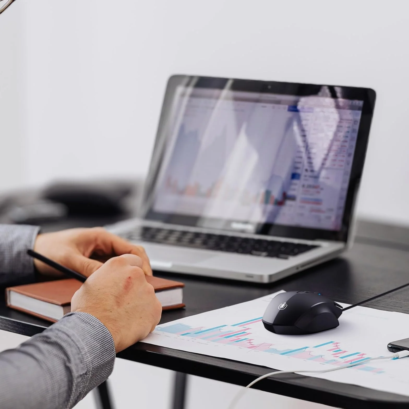 Uineer mysz przewodowa USB 6 przycisków 7200 DPI ergonomiczna matowa czerń