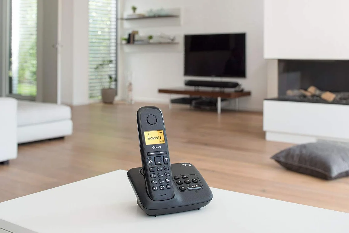 Gigaset A270A Duo latwe w uzyciu podwójne bezprzewodowe telefony domowe z sekretarka, kompatybilne z telefonem glosnomówiacym i aparatem sluchowym, 2 lata gwarancji (2 sztuki), czarny