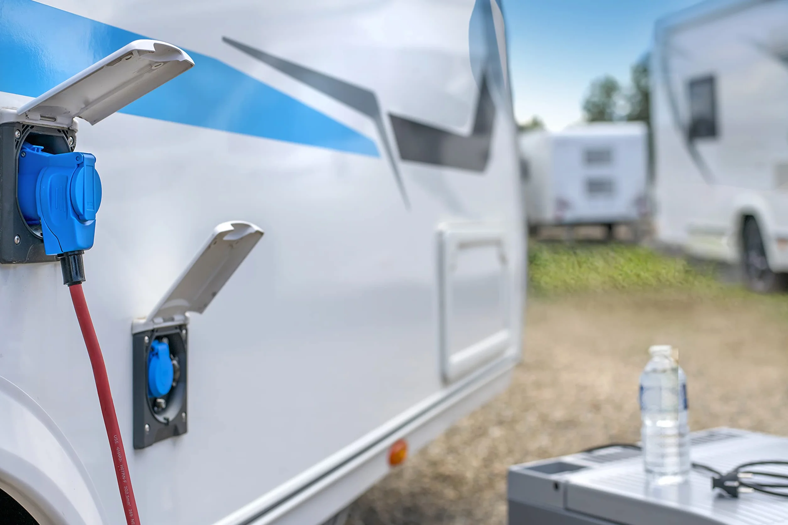Brennenstuhl Elektryczny przedłużacz/Przedłużacz zewnętrzny Rozwiązania do kamperów, przyczep kempingowych, łodzi, sklepów ulicznych (15m H07RN-F 3G1,5, na zewnątrz), wyprodukowany we Francji