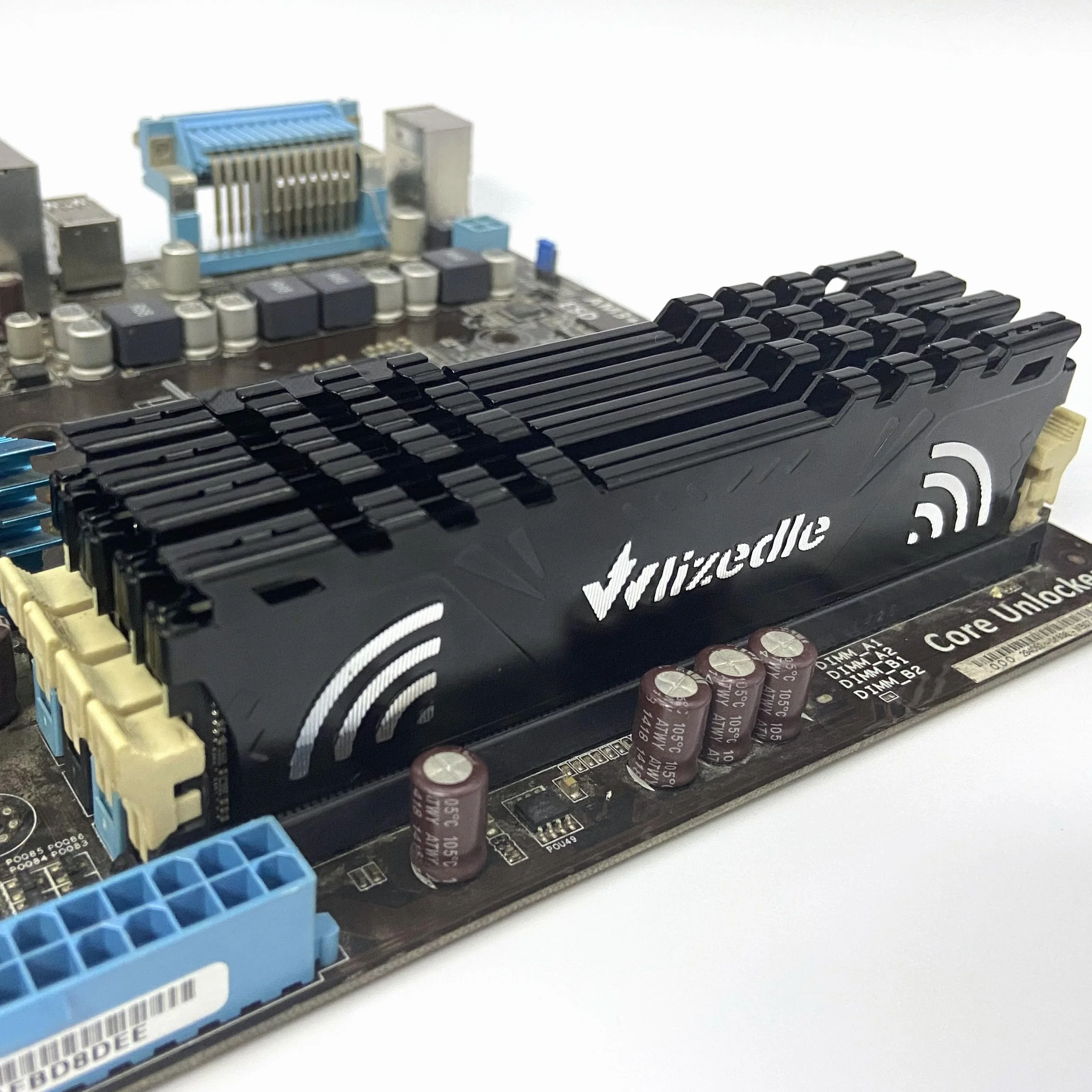 DDR4 3200 MHz XMP 2.0 Desktop Memory RAM 32 GB Kit (2 x 16 GB) CL16 UDIMM, pamięć operacyjna PC PC4-25600 288-pinowa 1,35 V bez ECC pamięć do komputerów, kolor czarny