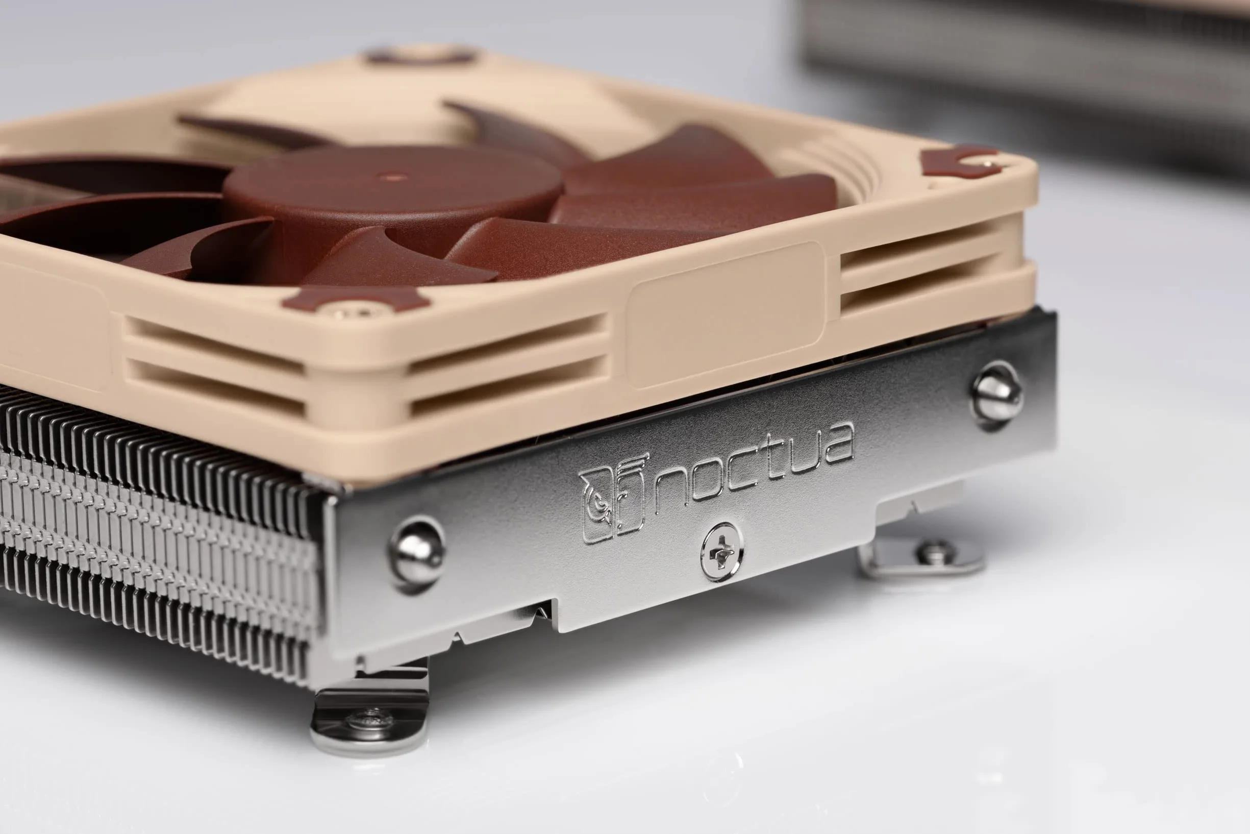 Noctua NH-L9i, Cooler CPU Low-Profile Klasy Premium dla Intel LGA1200 & LGA115x (Brązowy)