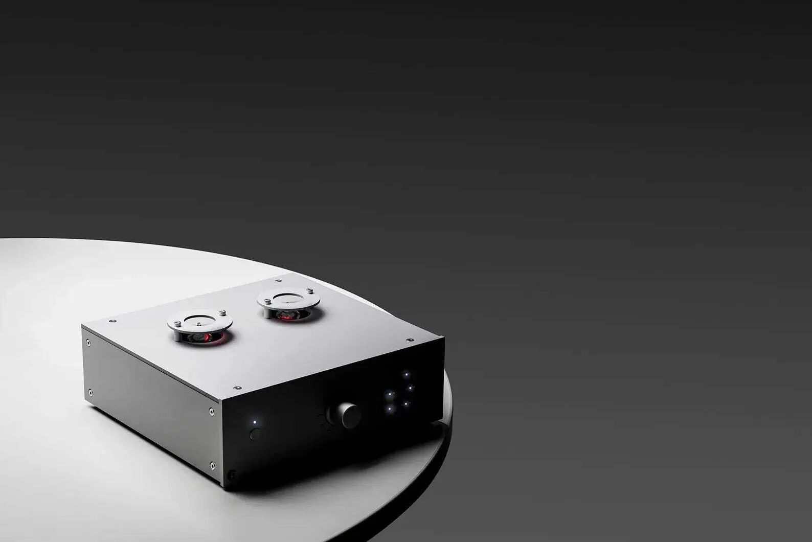 Pro-Ject Tube Box DS3 B Dual-Mono True Balanced przedwzmacniacz świetlny, czarny