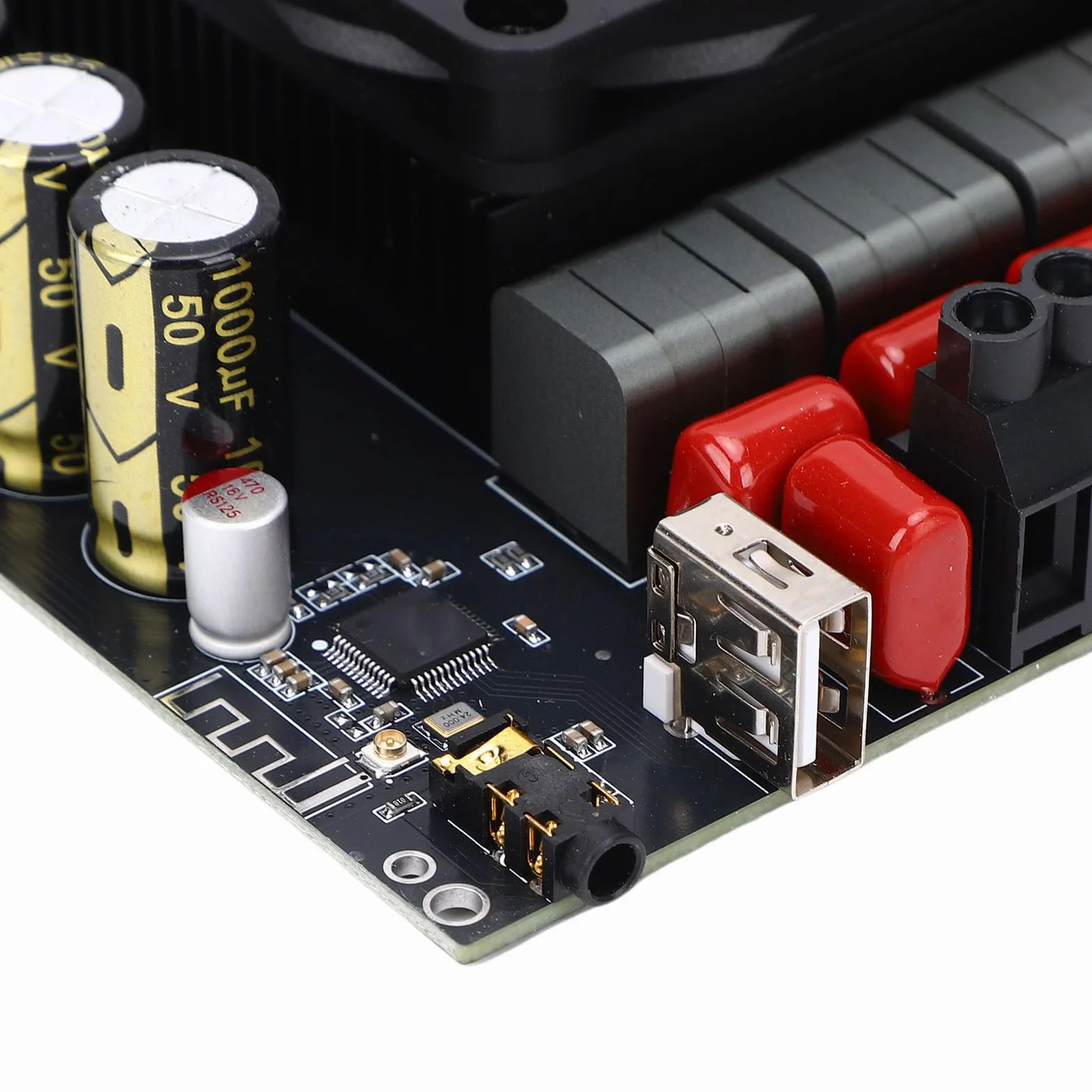 2.1-kanałowa Płyta Wzmacniacza Audio, ABS Cyfrowa Płytka Wzmacniacza Subwoofera XY HT21MAX 2x200W Plus 400W AUX Wejście USB do Kina Domowego Samochód Głośniki Zewnętrzne