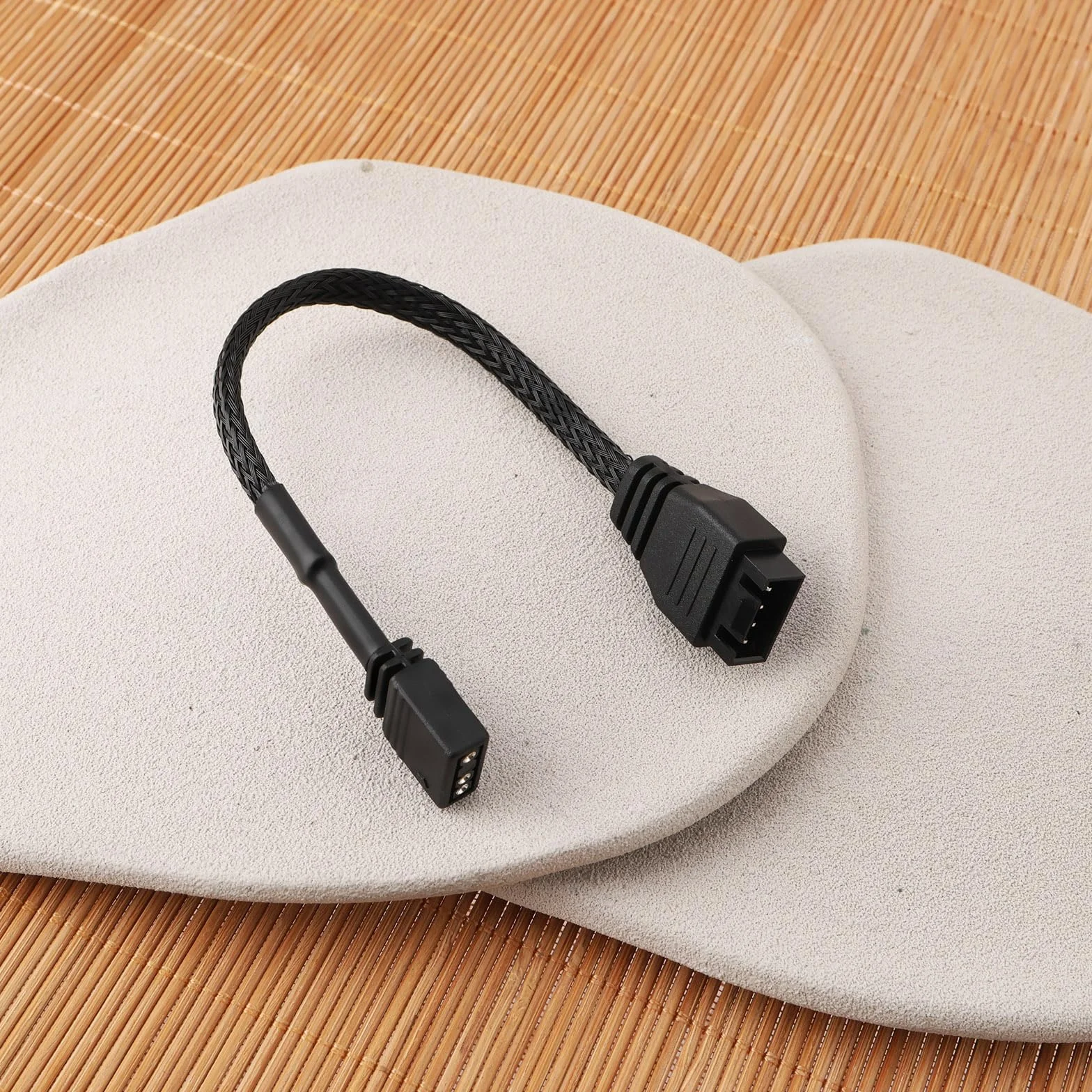 ECSiNG Adapter ARGB do płyty głównej, 3-pinowy na 4-pinowy, kabel 16,5 cm, kompatybilny z NZXT AER RGB i F120 RGB CORE