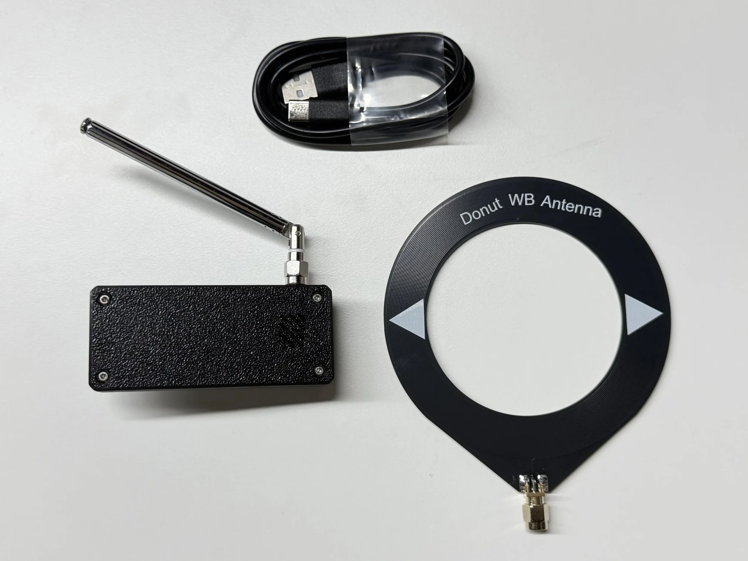 Raddy Mini Radio DSP Pełny Zakres Pasm z Chip Si4732, Odbiornik FM/SW/MW/VHF/CB Tryby LSB/USB, Wzmac. Słuchawkowy, Kompaktowy Ekran Kolorowy 1.9", Antena Teleskopowa + Donut, Aktualizacja firmware